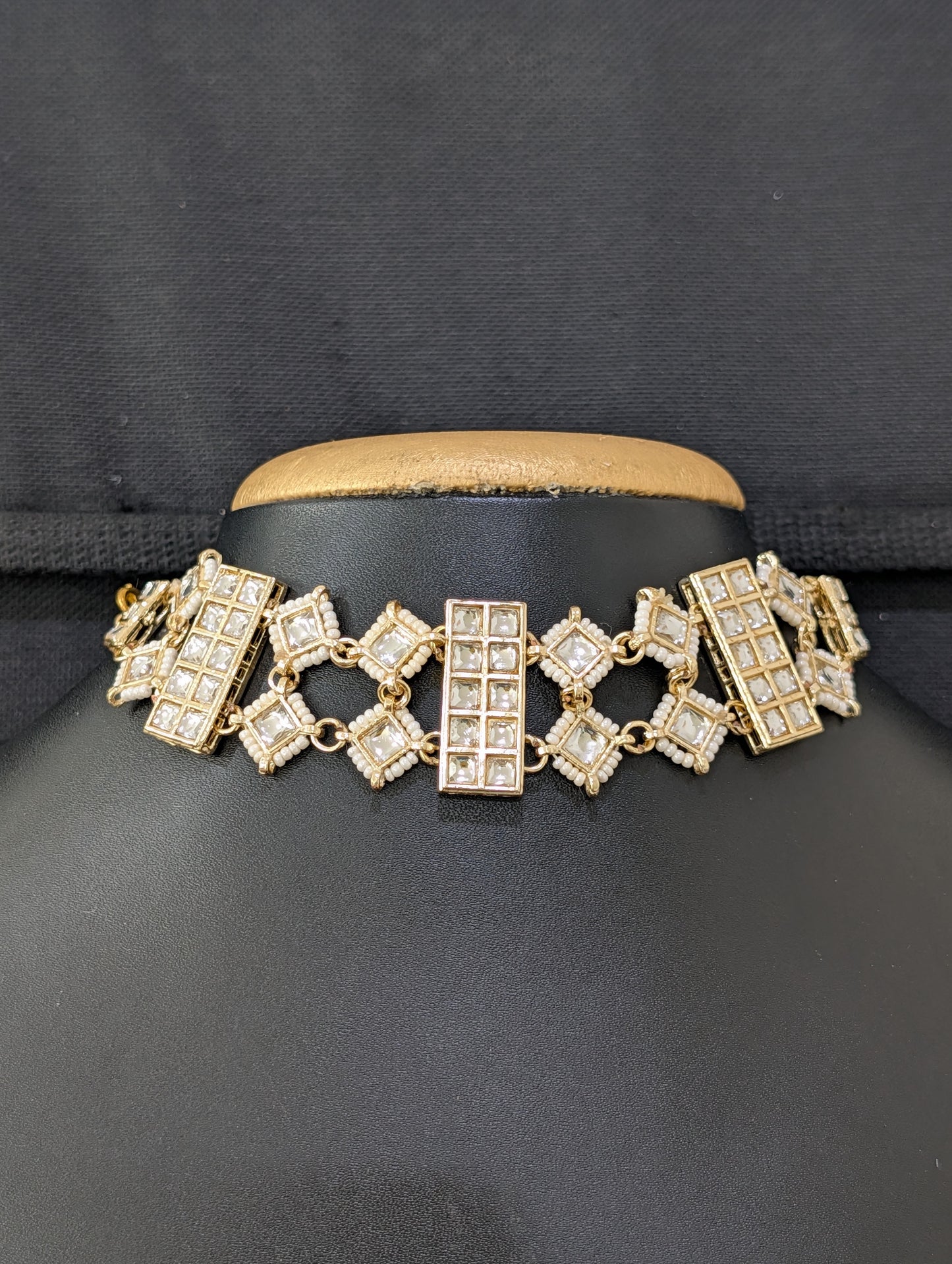 Glass kundan Choker Necklace - D1