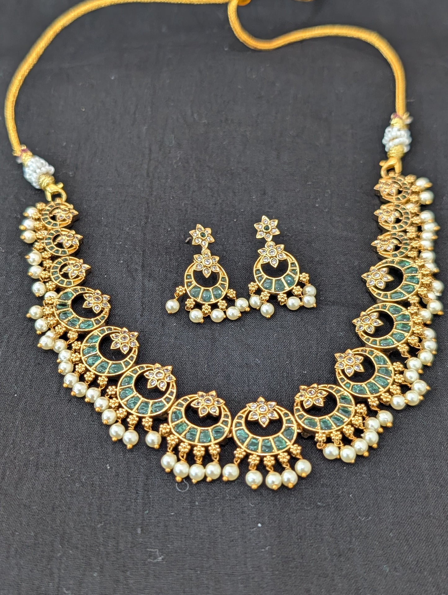 Chandbali design Green Kemp Guttapusalu Choker set