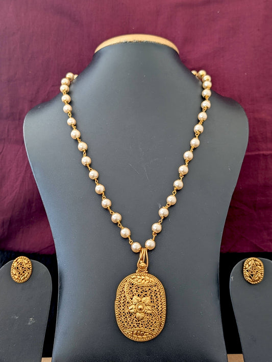 Gold look alike Pendant and Earrings Set with Pearl chain