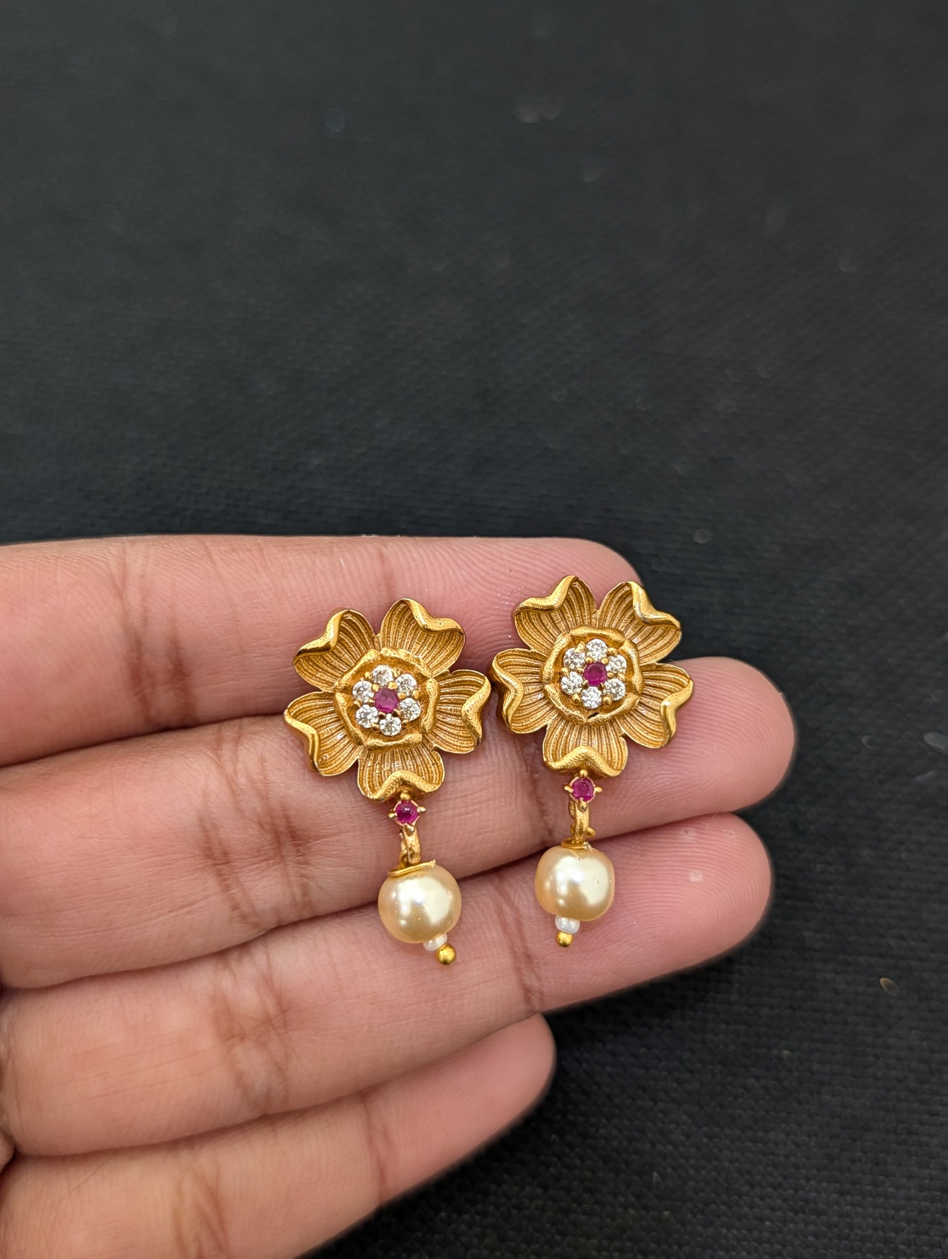 Antique Flower design CZ Choker Jhumka set - Simpliful