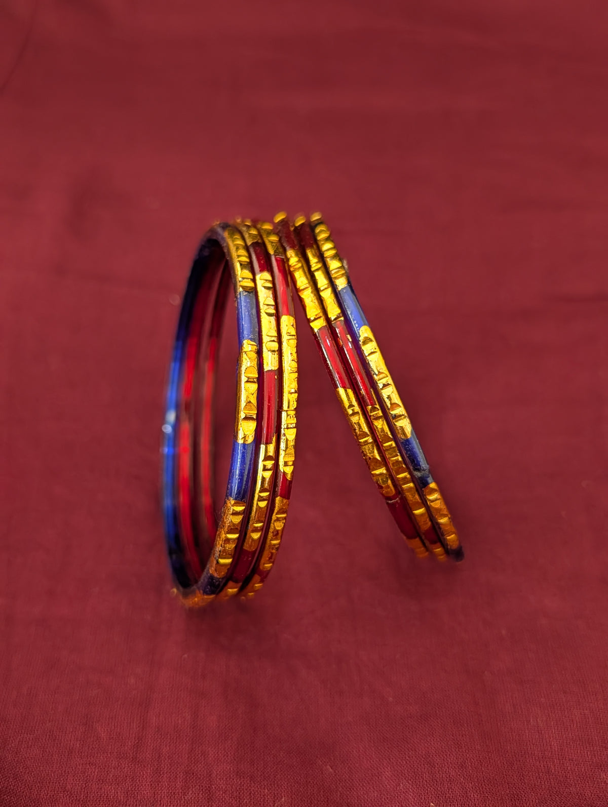 Gold line Glass Bangles - Set of 6 bangles - Big Size - 2x10 - Simpliful