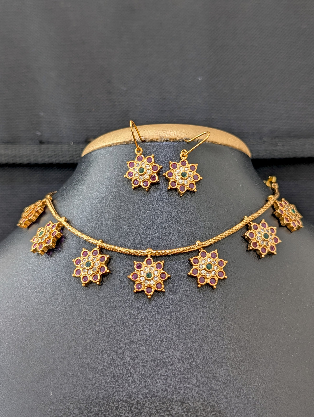Minimalistic Kemp CZ Choker Necklace set