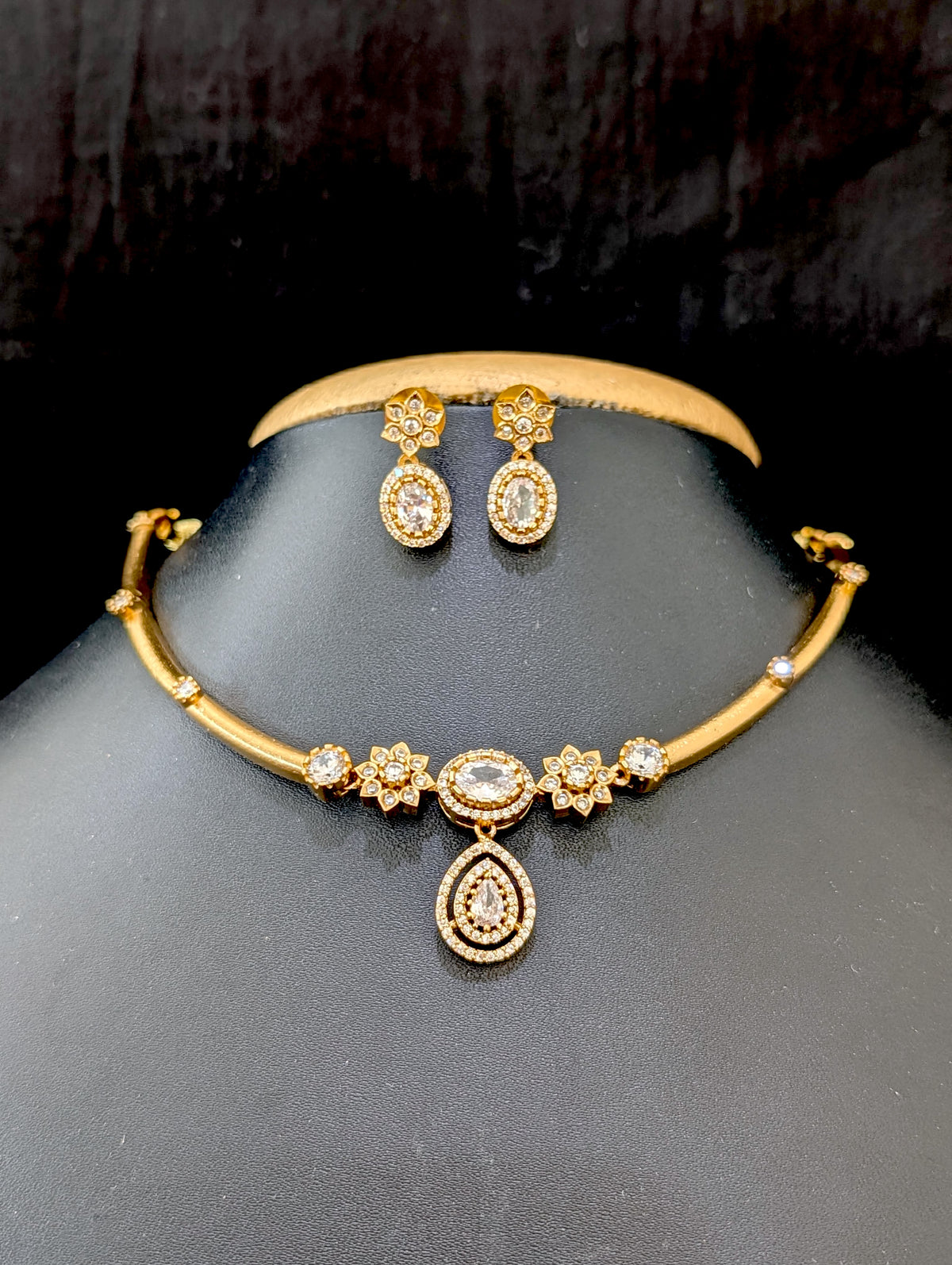 Antique Hasli CZ Choker Stud set - D2