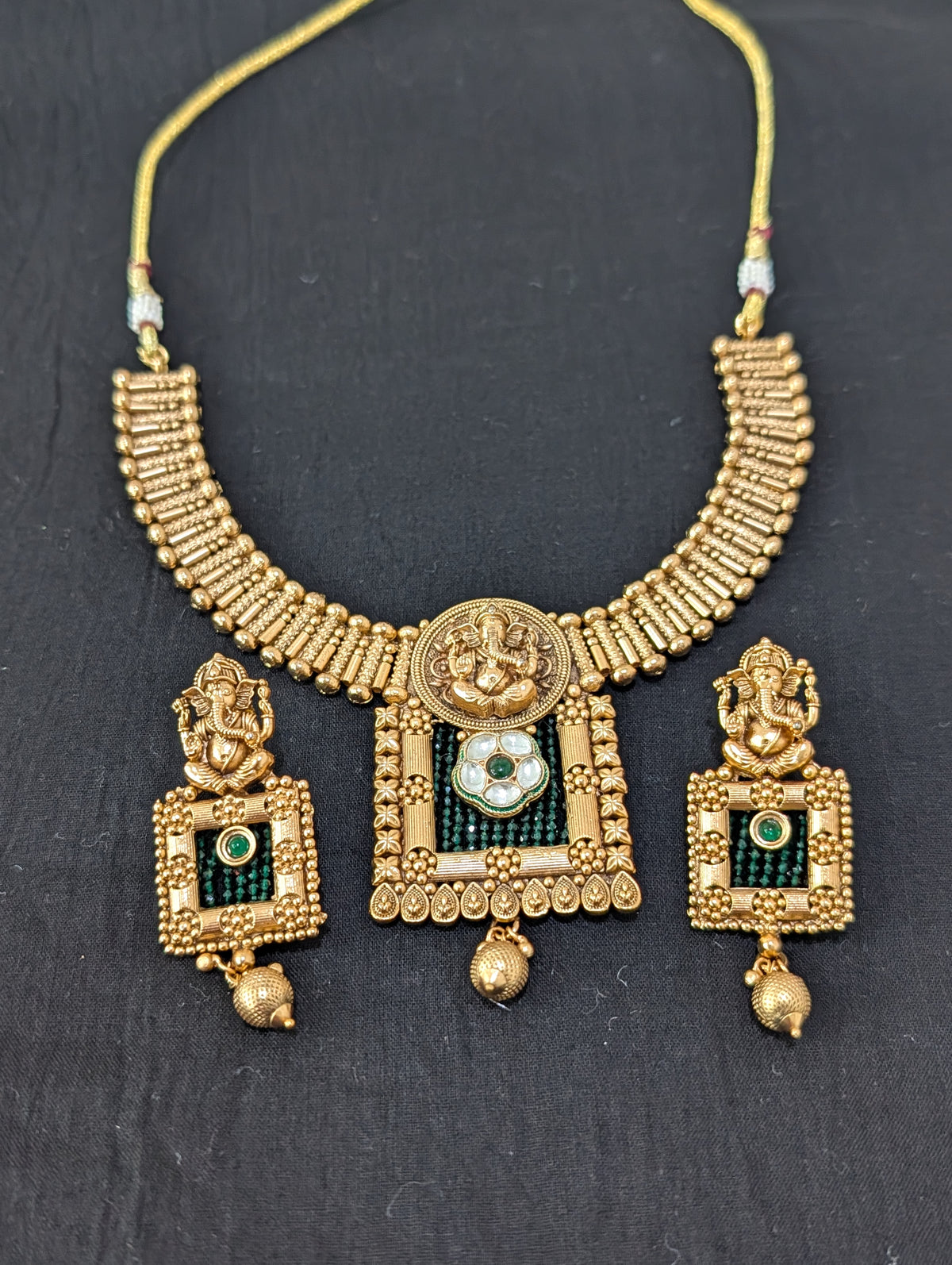 Lord Ganesha Choker Chandbali set