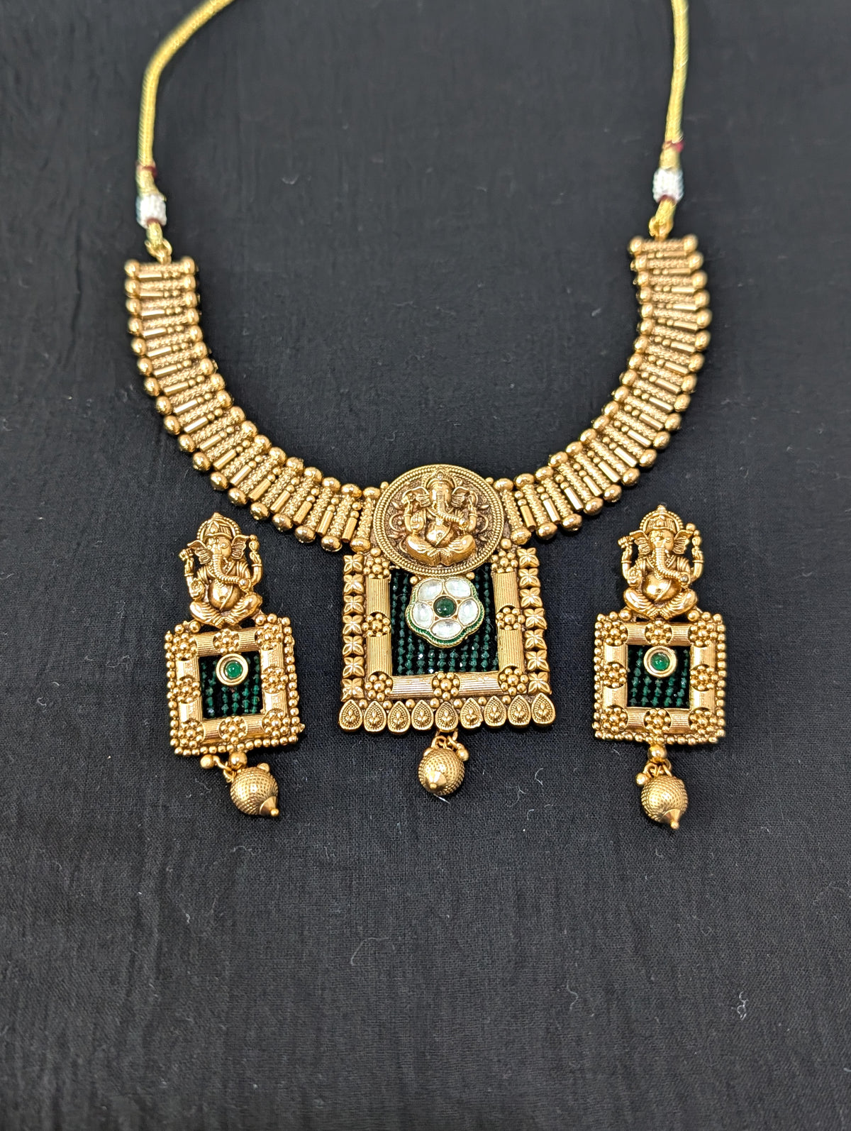 Lord Ganesha Choker Chandbali set