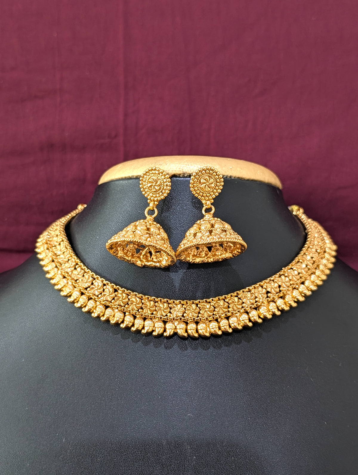 Evergreen Mango Choker Jhumka set