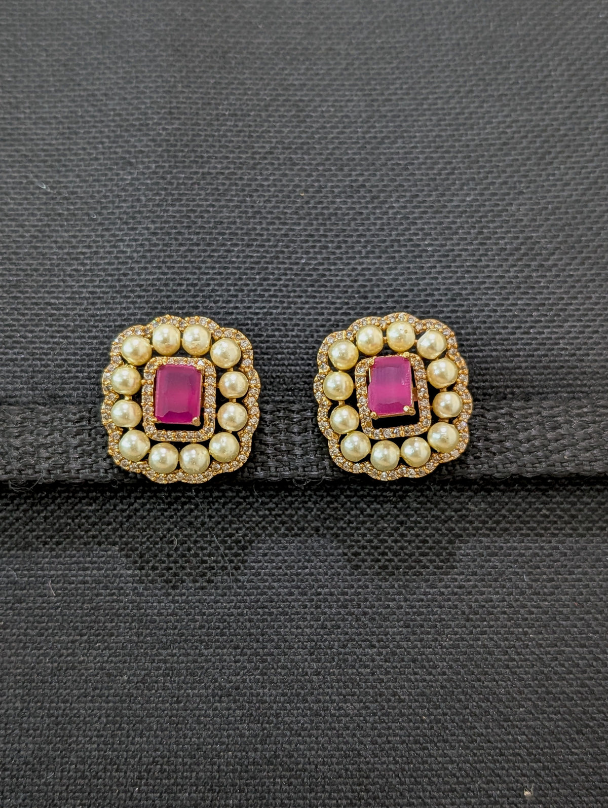 4 colors changing Antique Stud Earrings