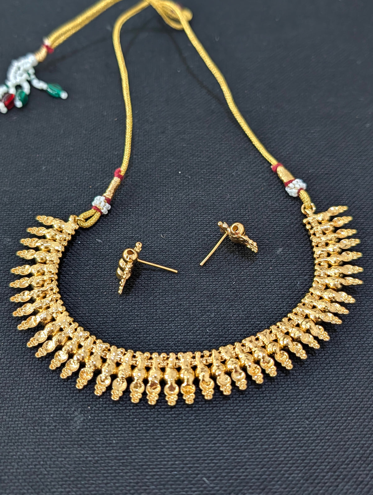 Gold plated spike design Choker Stud set