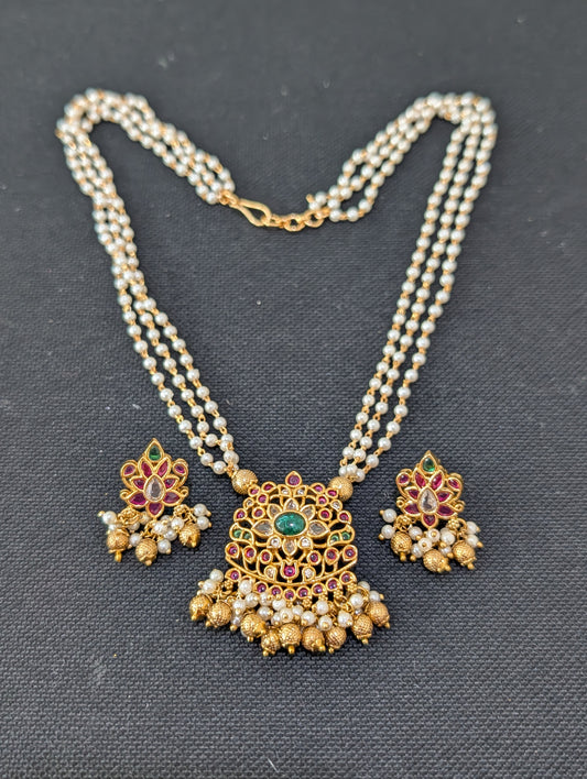Pearl stranded Pendant Chain Stud set