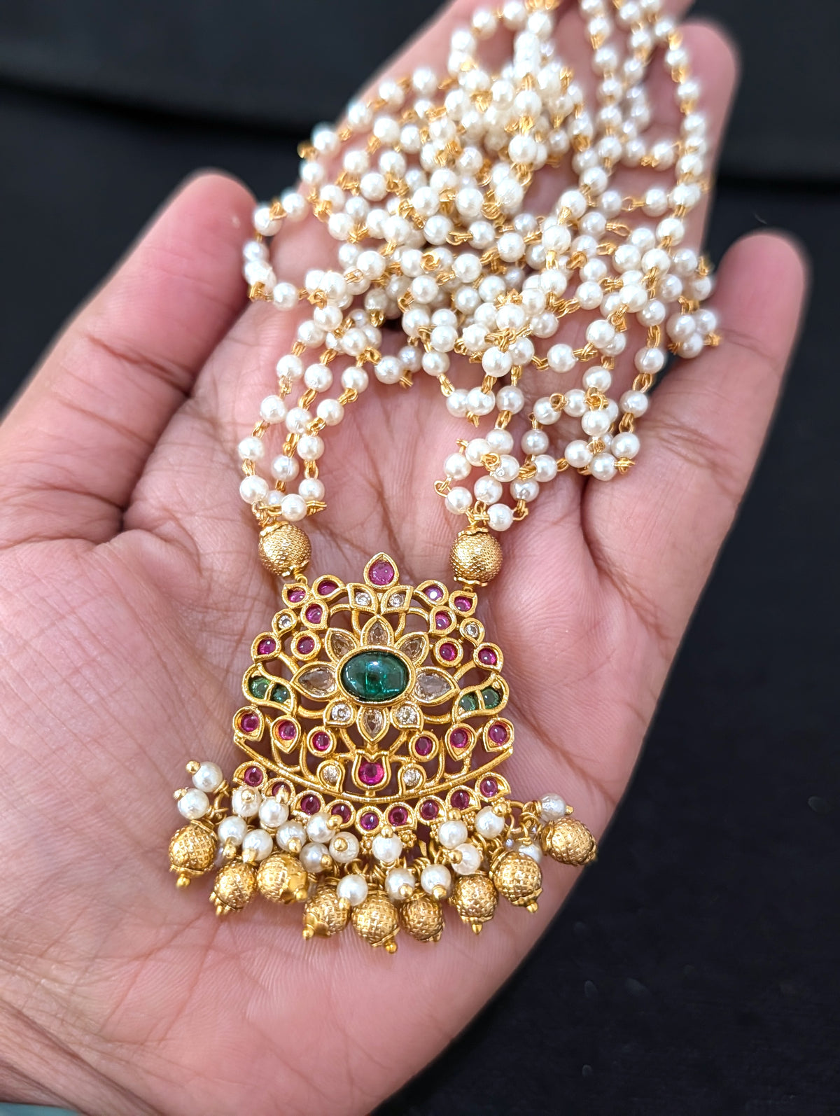 Pearl stranded Pendant Chain Stud set