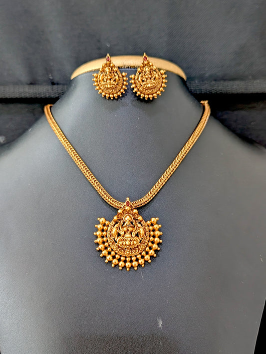 Goddess Lakshmi Pendant Chain Stud set