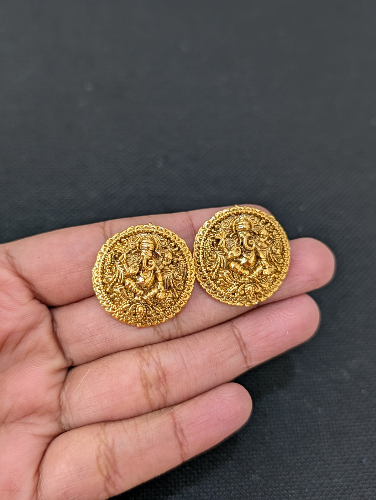 Lord Ganesha Pendant Chain Stud set