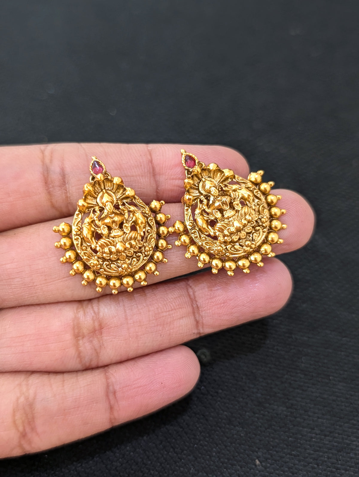 Goddess Lakshmi Pendant Chain Stud set