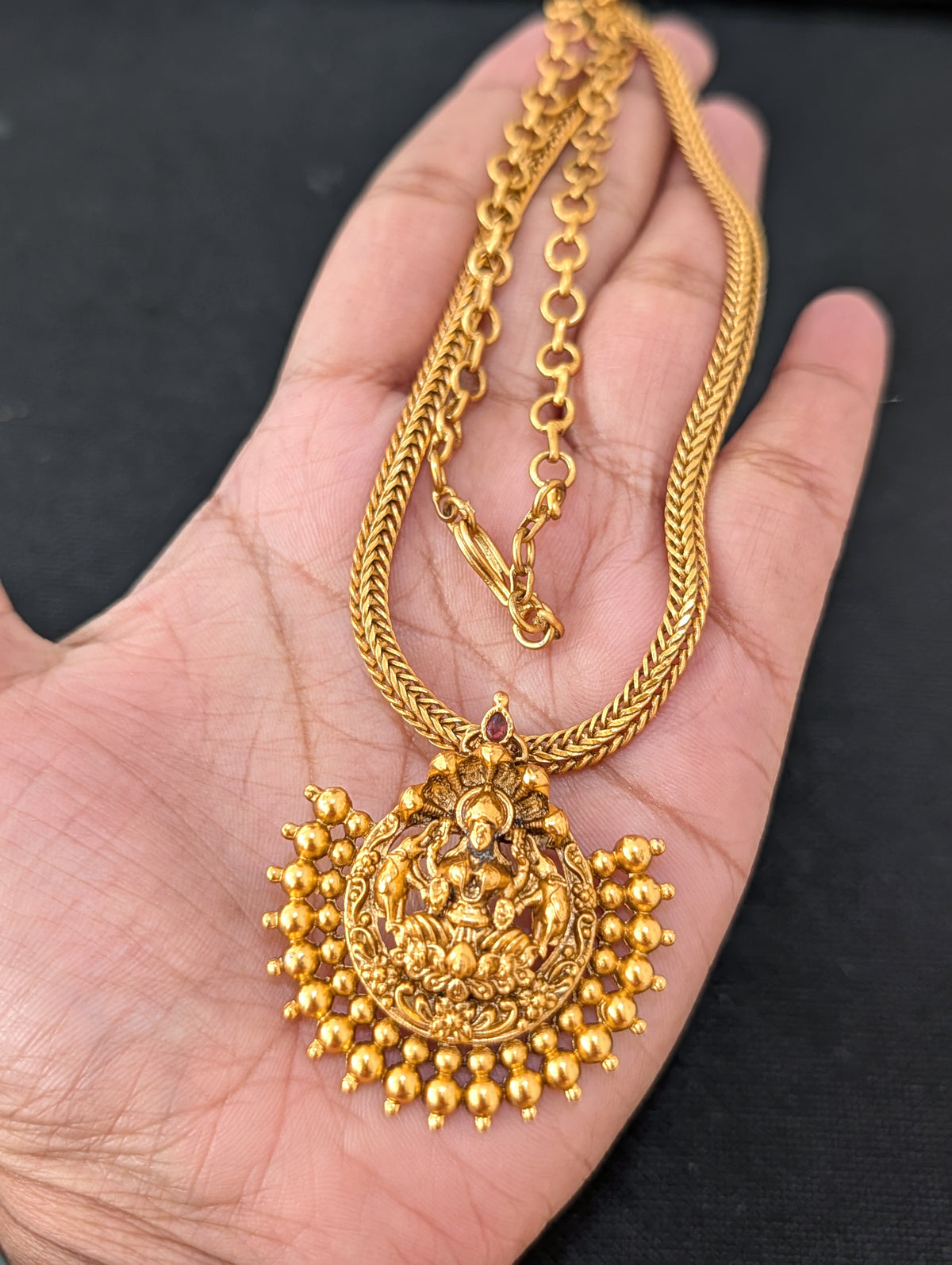 Goddess Lakshmi Pendant Chain Stud set