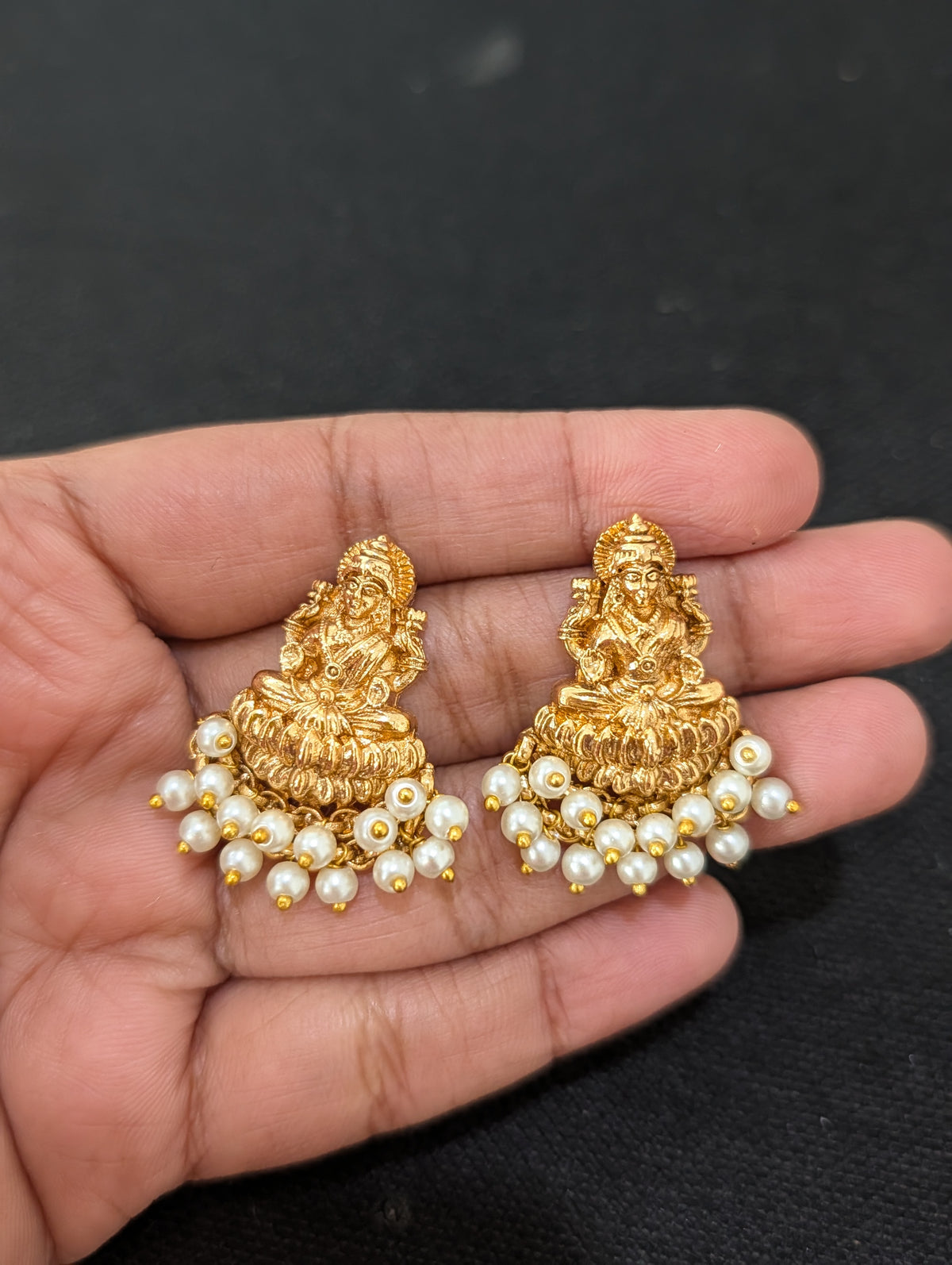 Pearl hand setted Goddess Lakshmi Pendant Chain Stud set