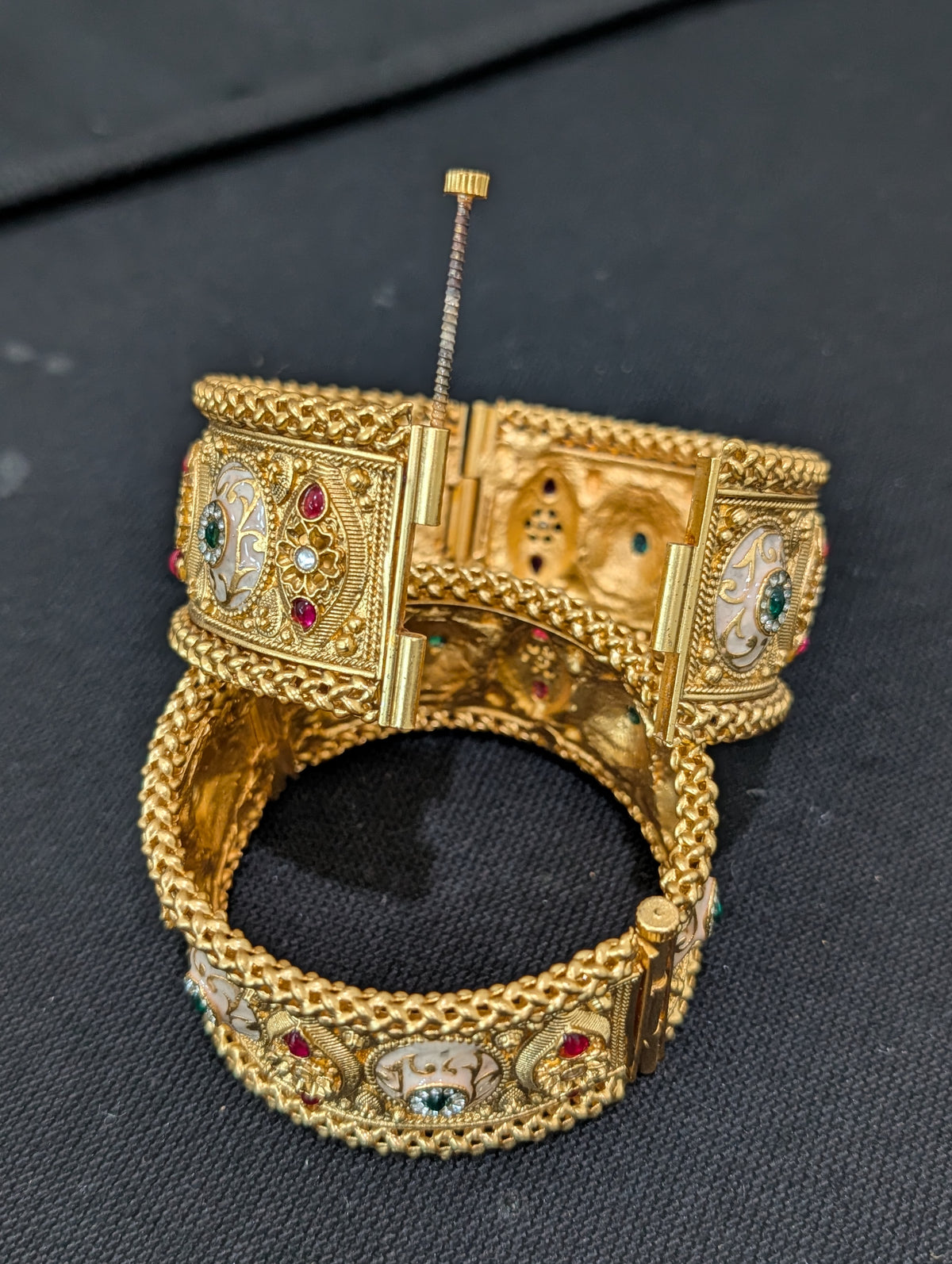 Rajwadi polish Traditional Broad Openable Bangles - 2x6 size
