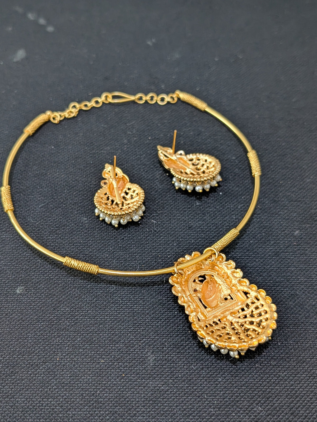 Hasli Peacock design Pearl Choker set