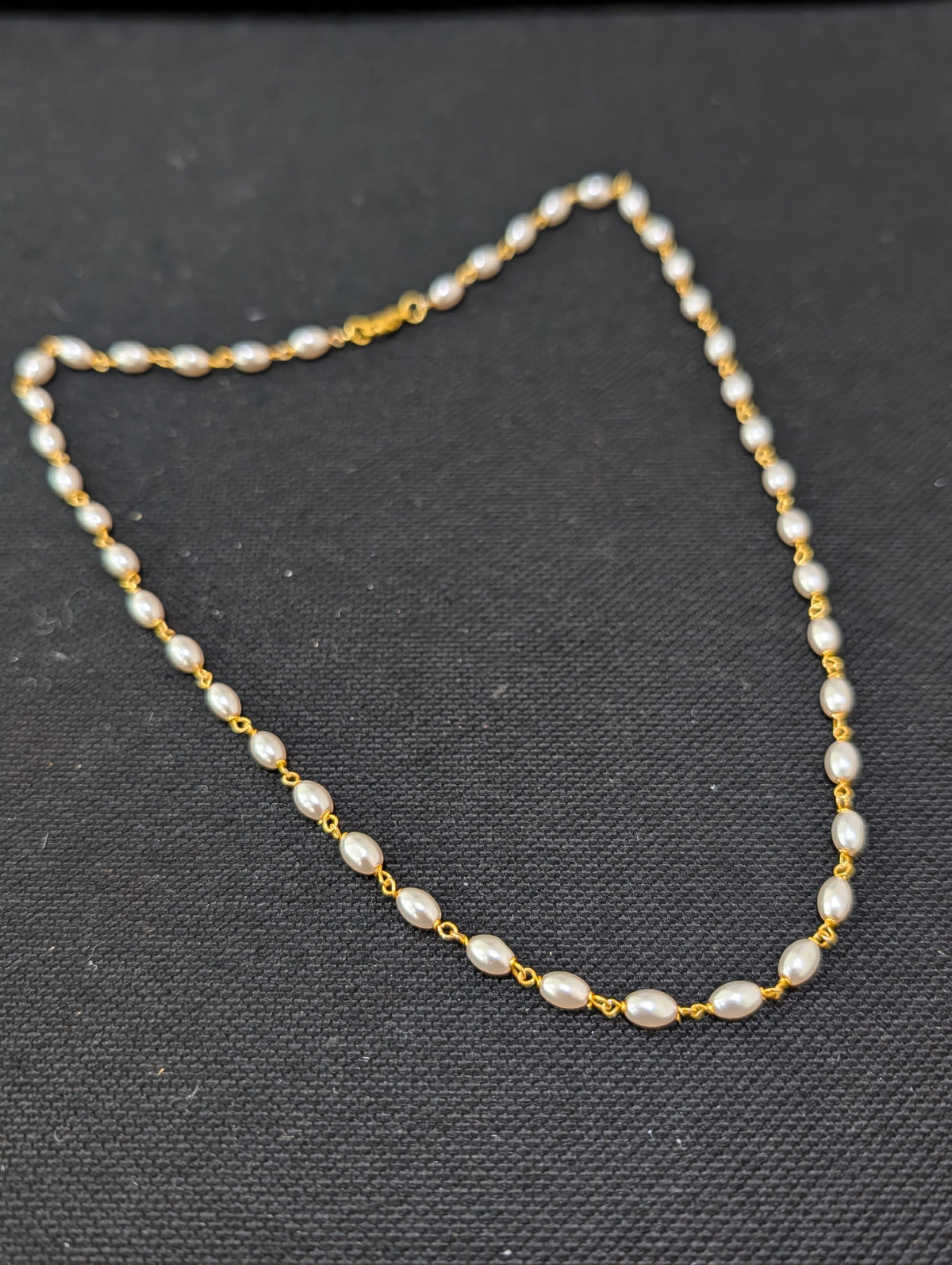 Single strand Pearl Casual Choker Necklace