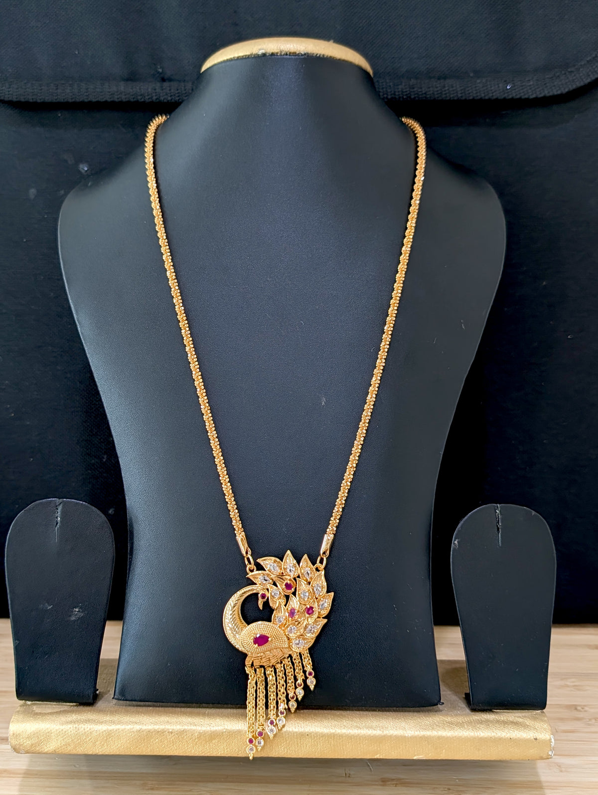 Micro gold plated CZ Pendant necklace - Single Peacock - Simpliful