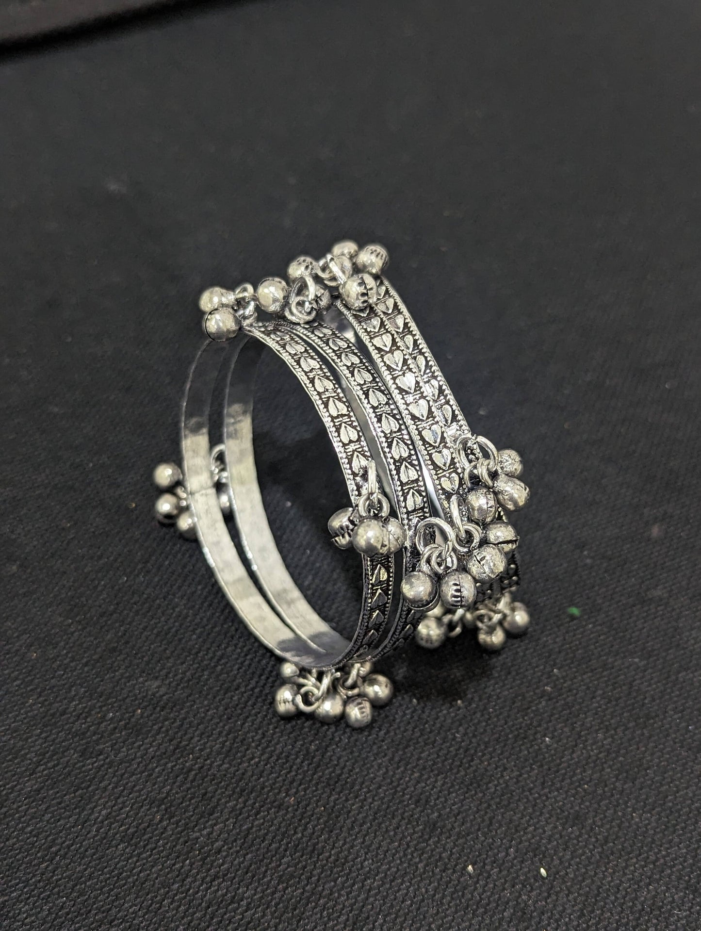 Oxidized silver ghunghru bead bangles