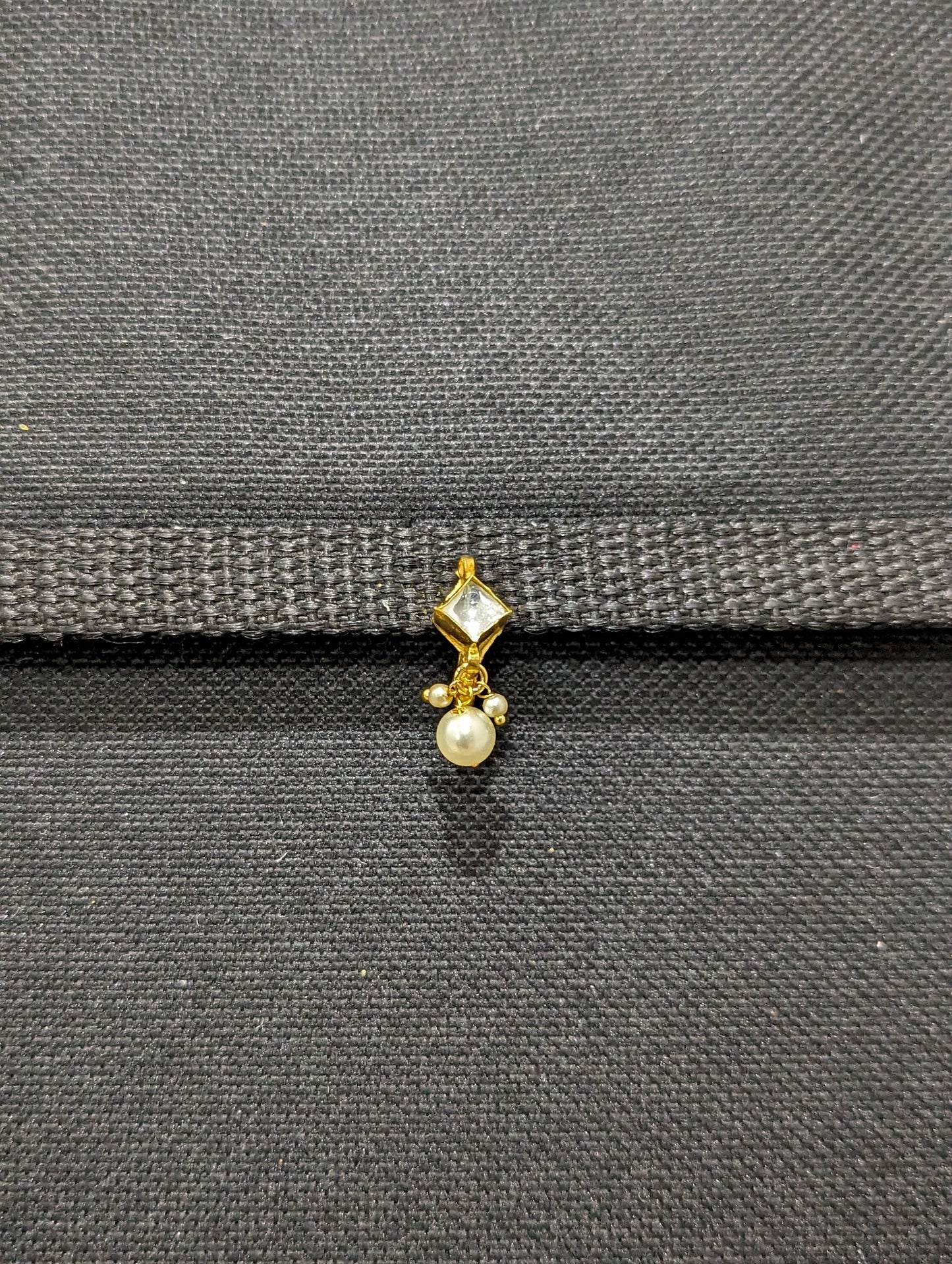 Diamond design Kundan Nose Pin -D1