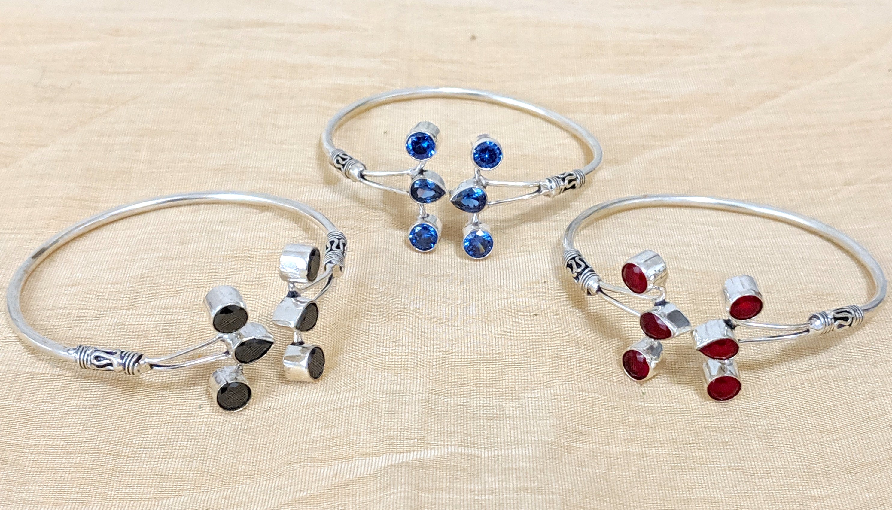 Silver & Stone shops Adjustable Bangle