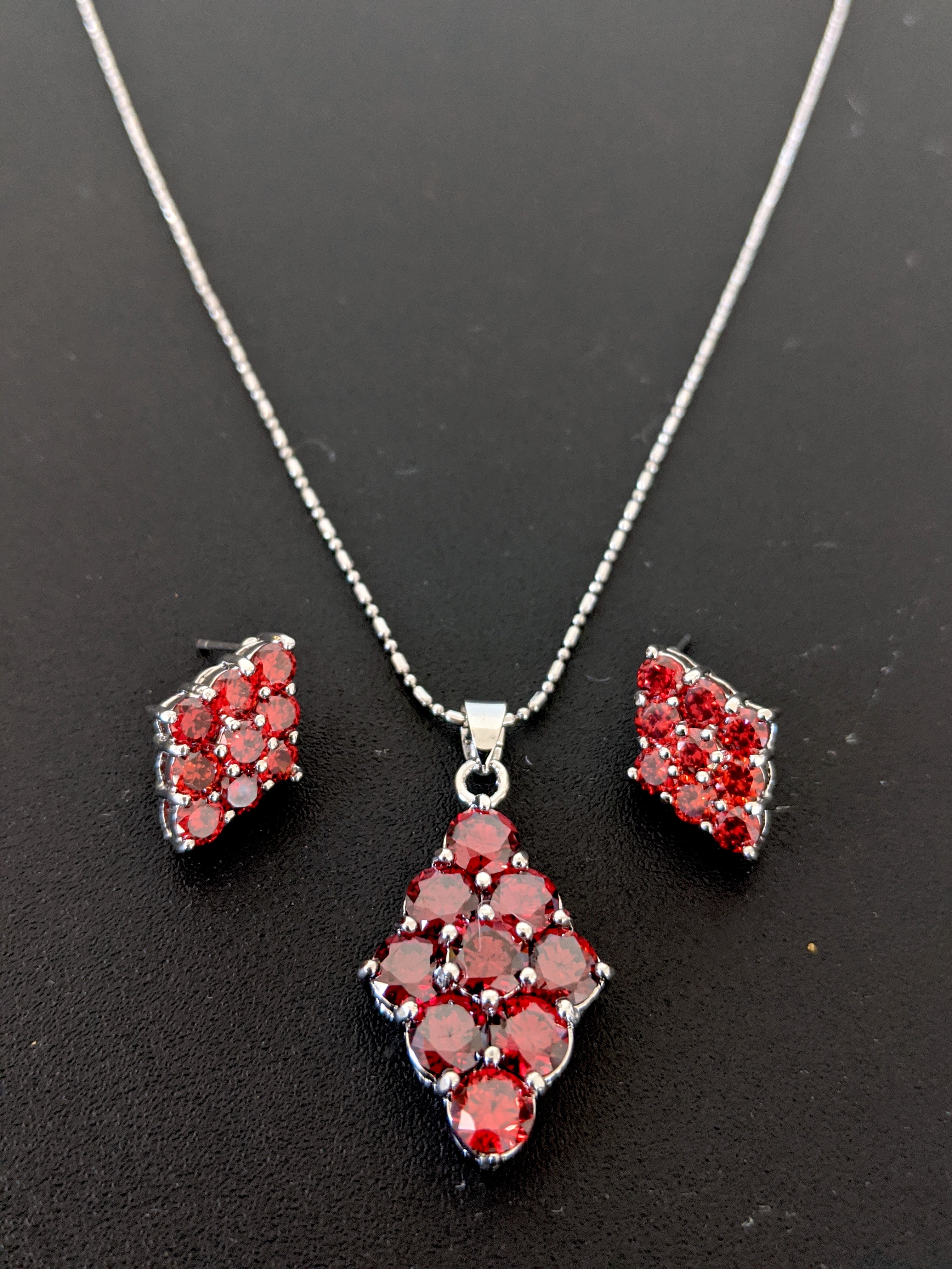 Jewellery Set : Red Green Silver Plated Necklace and Earring ...