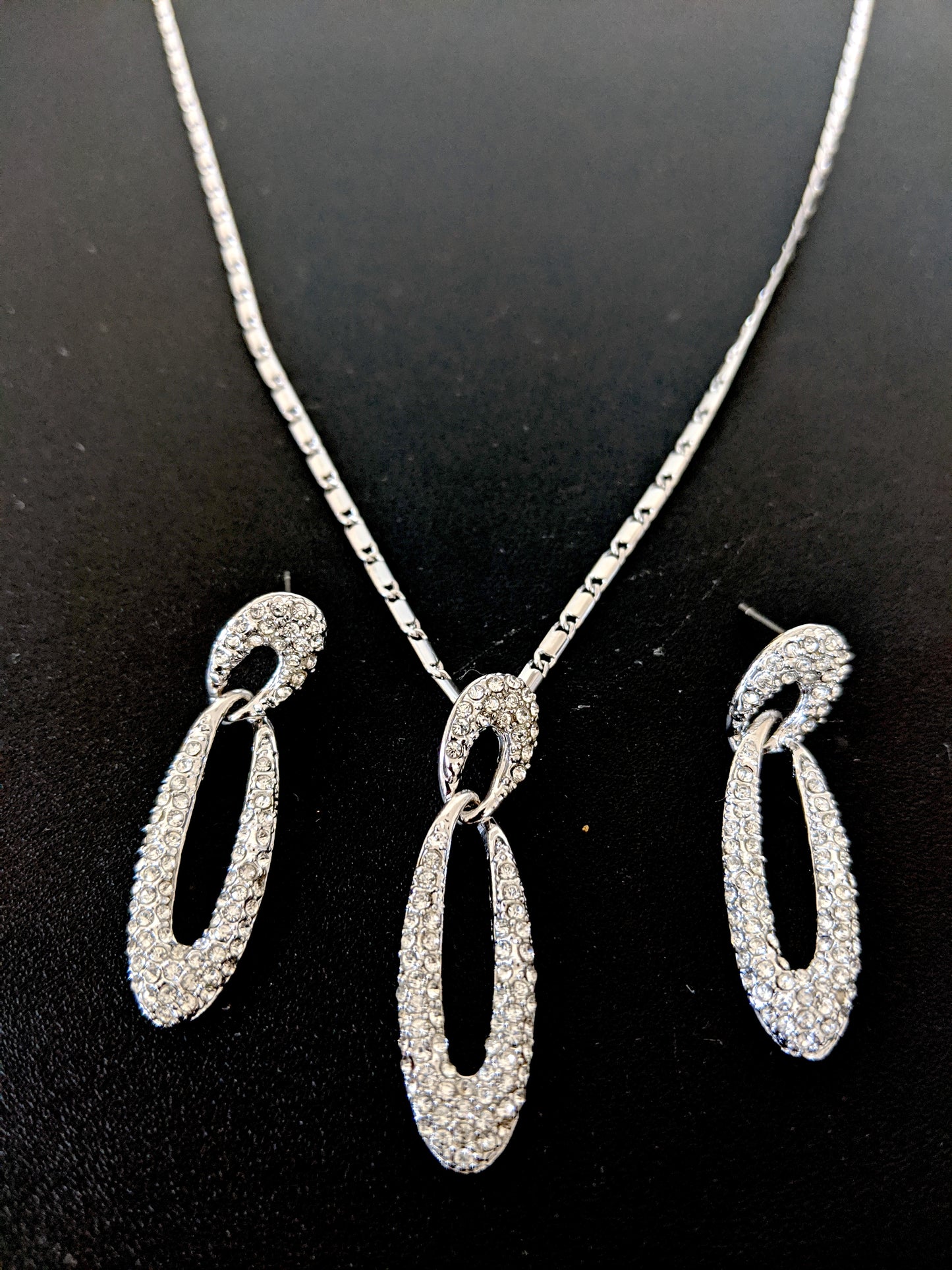 Platinum plated White austrian crystal stone elongated oval Pendant and earring set - Simpliful