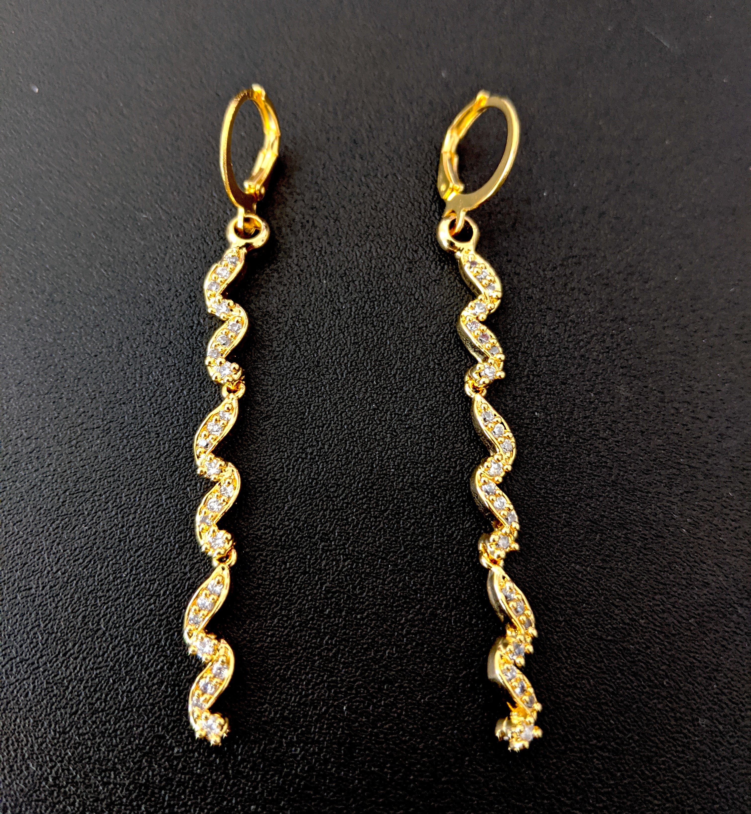 Buy Stylish Gold Earrings Online In India