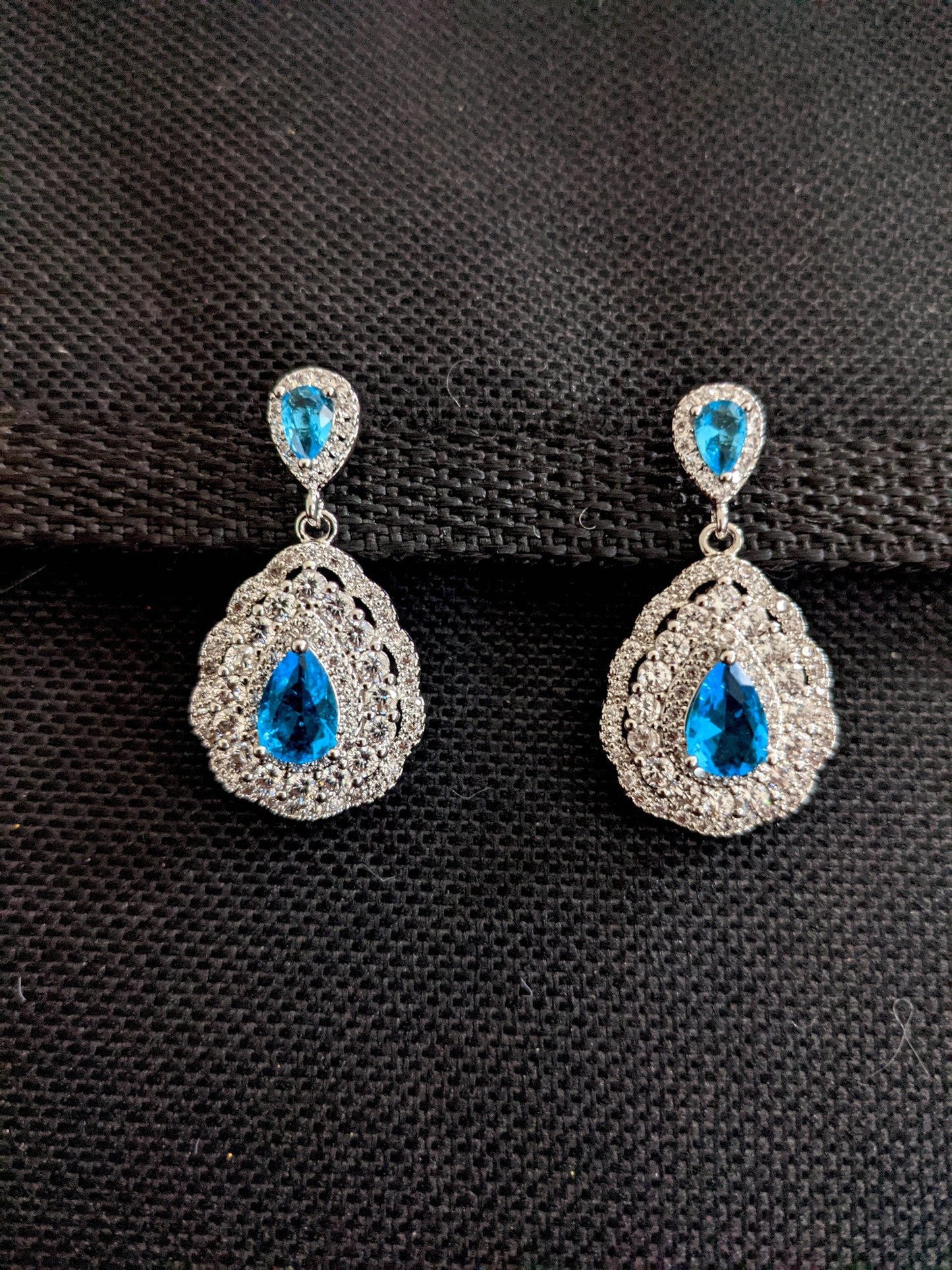 Teardrop design Sparkling CZ earrings