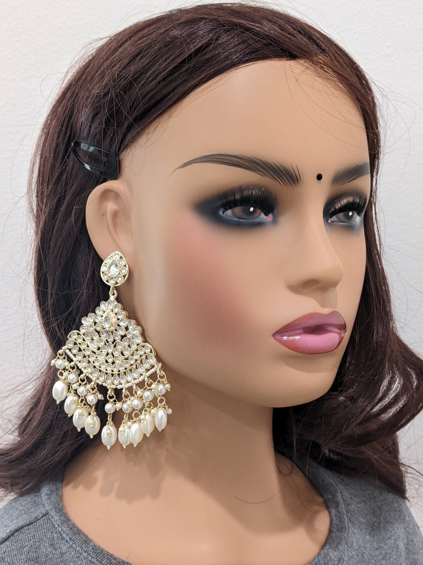 Glass Kundan Haar Necklace and XL Earrings set