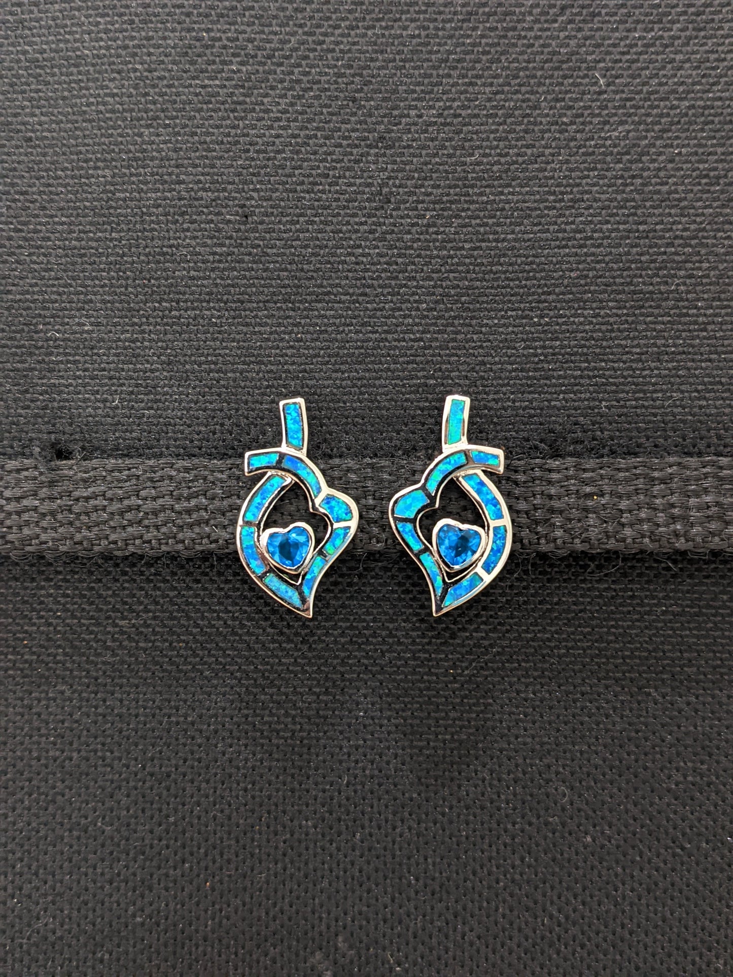 Blue opal heart stud earrings - Simpliful