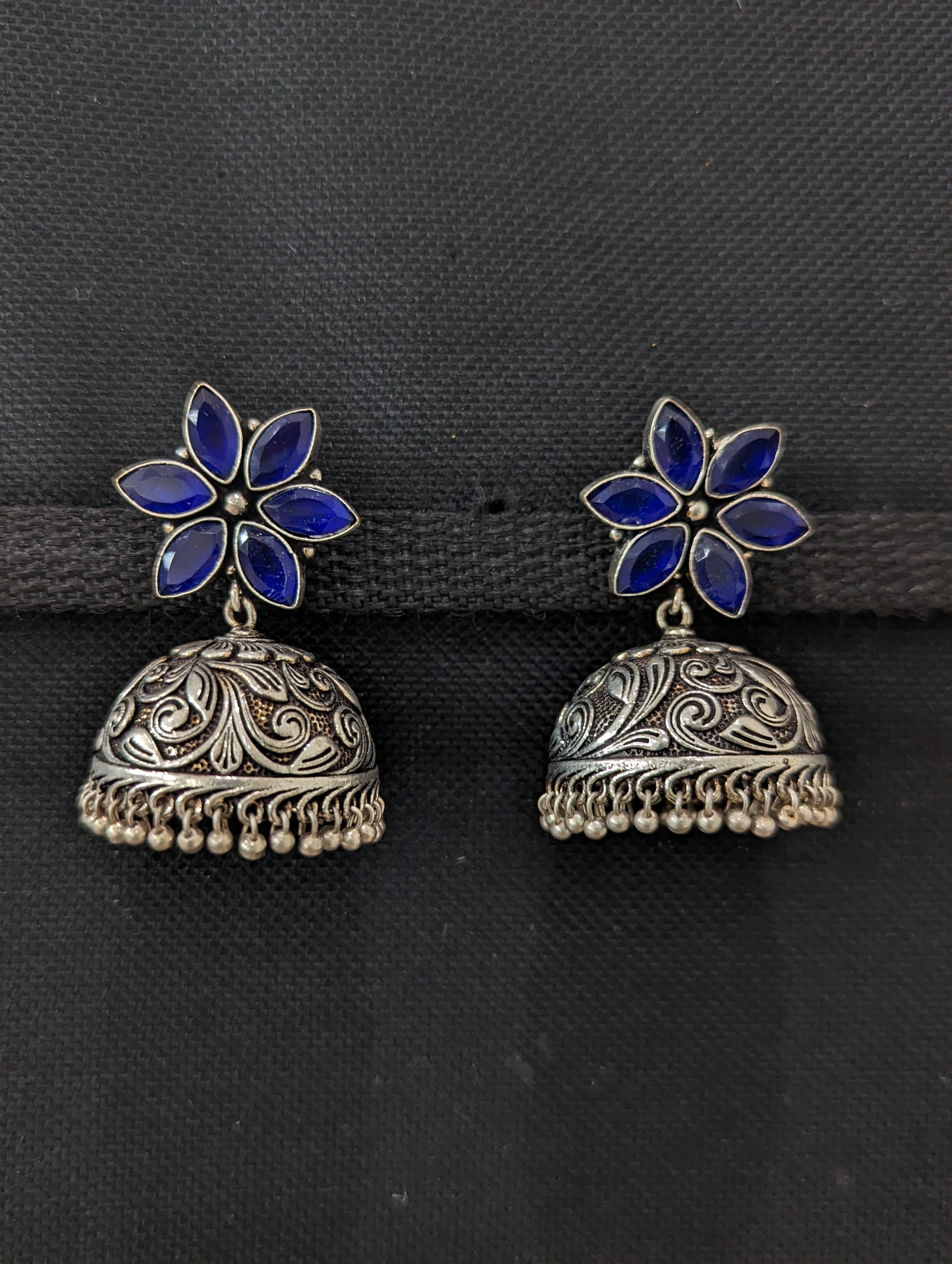 Page 4 | Silver Earrings: Buy Trendy Designs of Earrings Online For Women |  Utsav Fashion