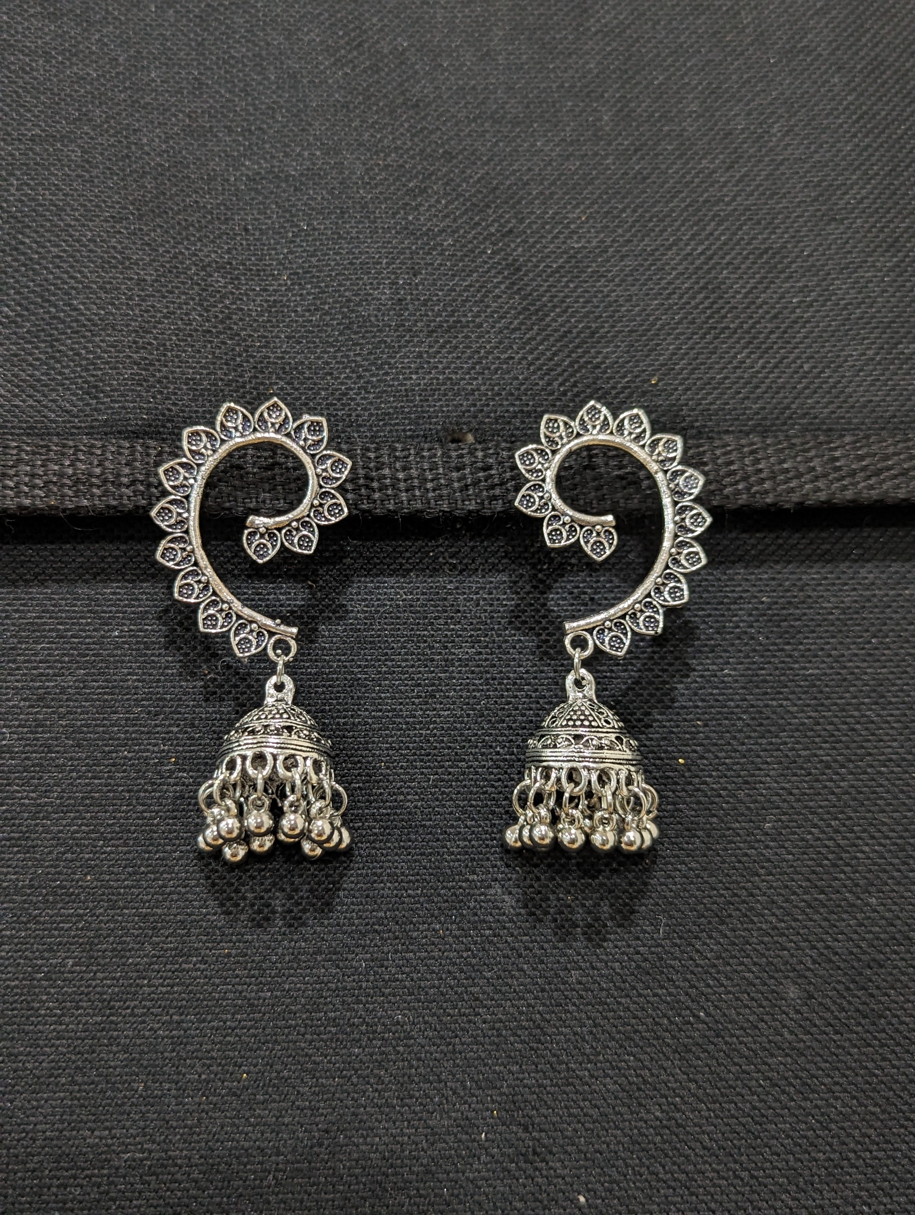 Large Hoop Oxidized Silver Earrings in Garnet – Dandelion Jewelry
