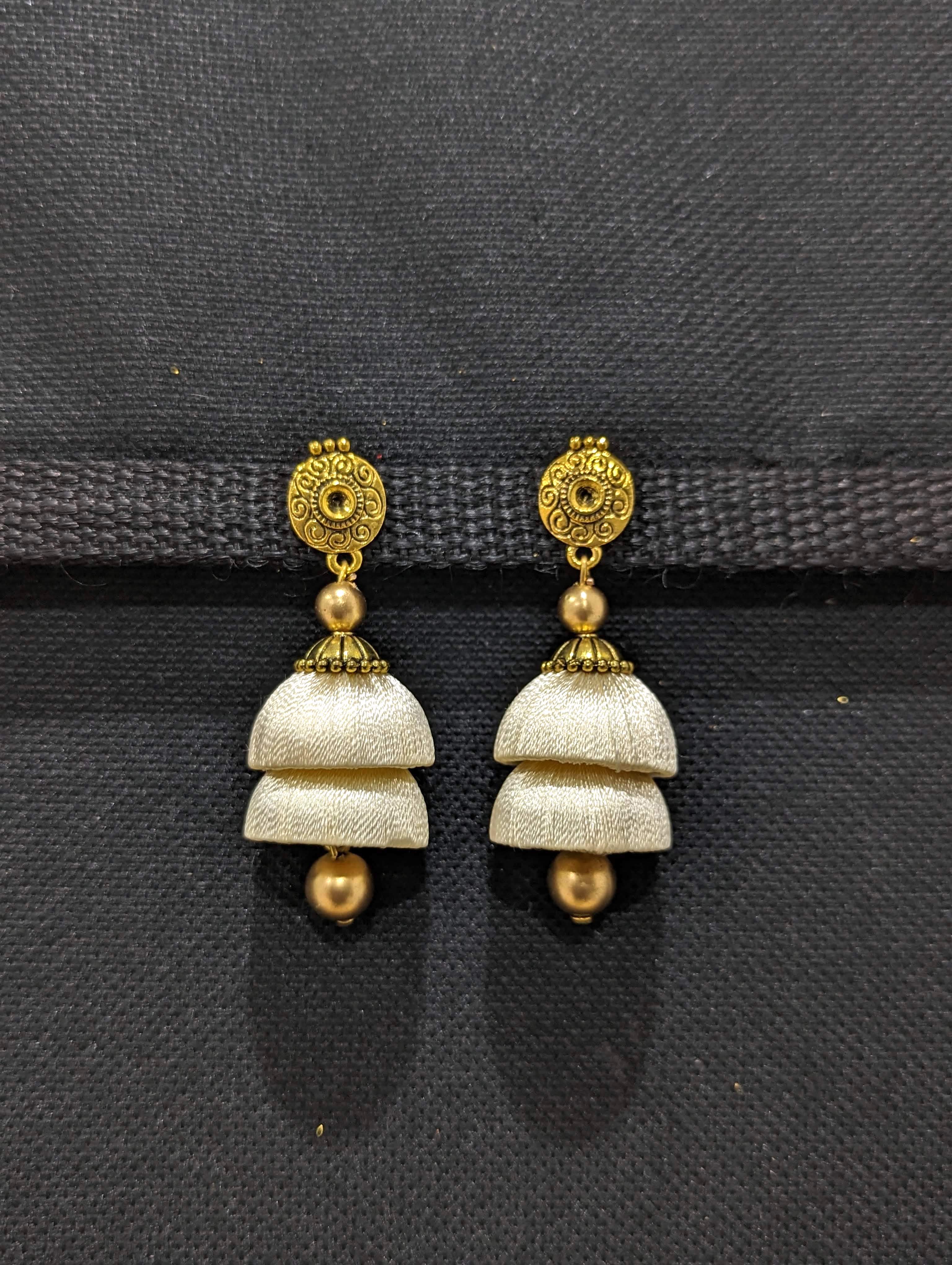 Plain hot sale jhumka designs