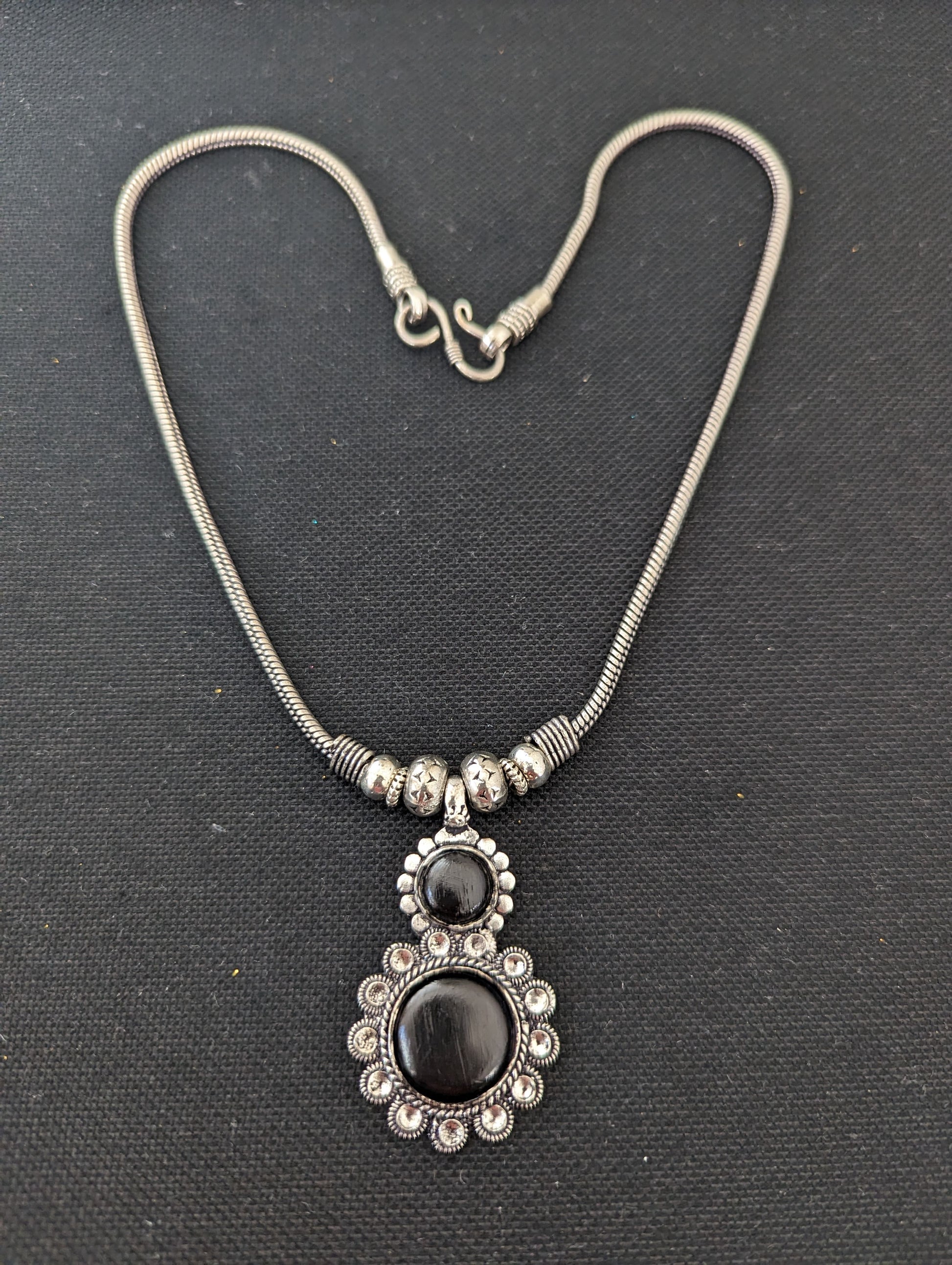Double circle linked Oxidized silver Pendant Necklace - Simpliful