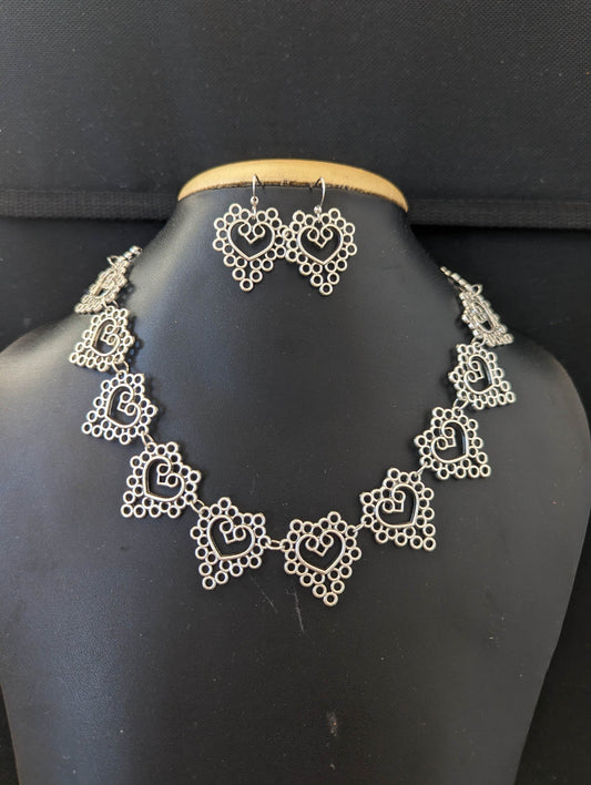 Antique Silver Heart Choker necklace and Earrings set
