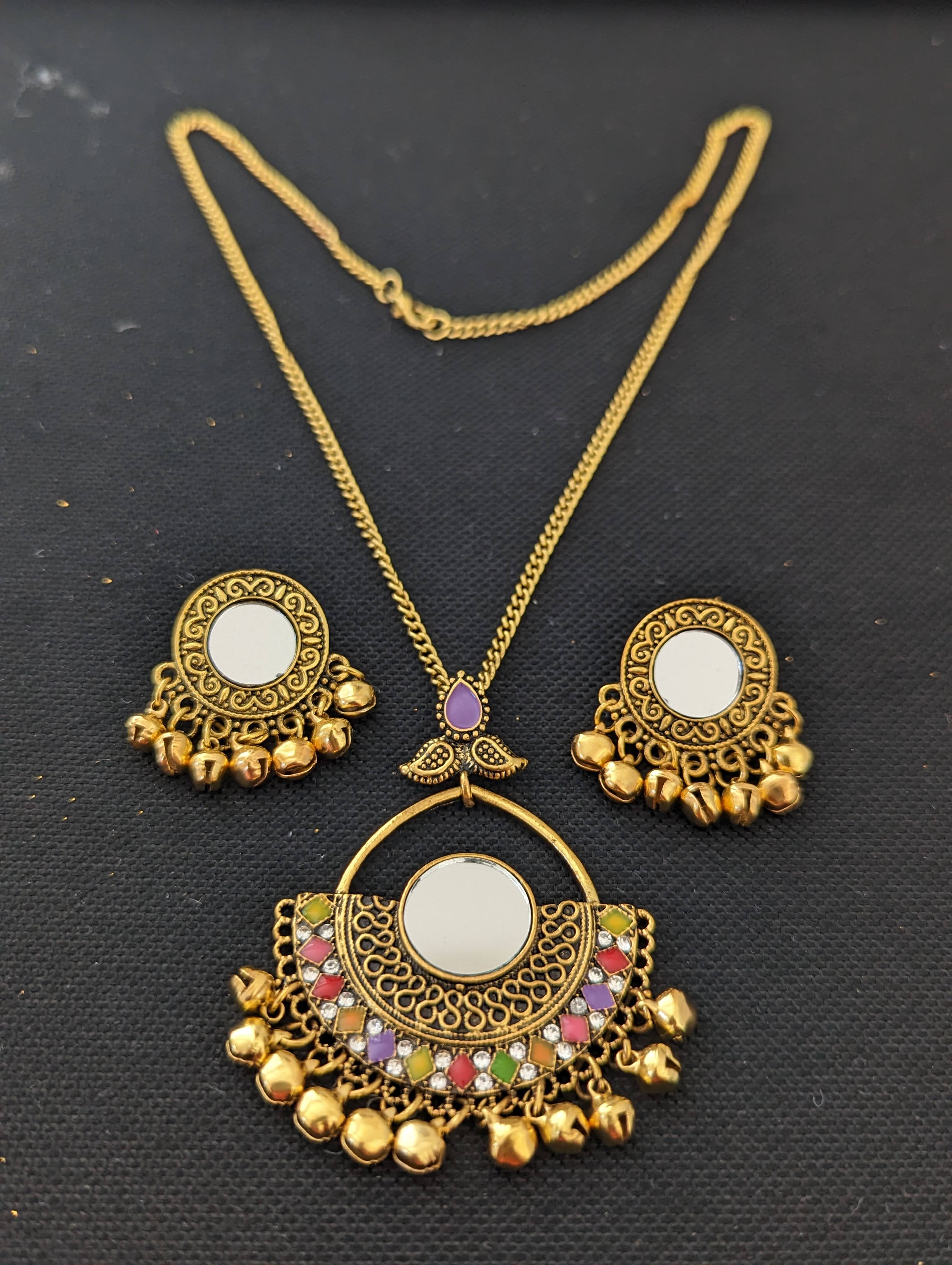 Buy Antique Gold Plated Saanvi Pendant Earrings Set | Tarinika - Tarinika  India
