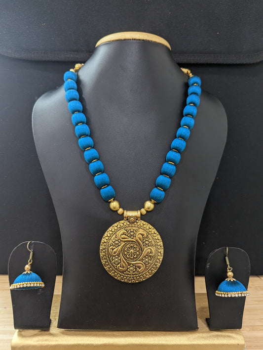 Silk Thread antique gold pendant chain Necklace and Earrings Set