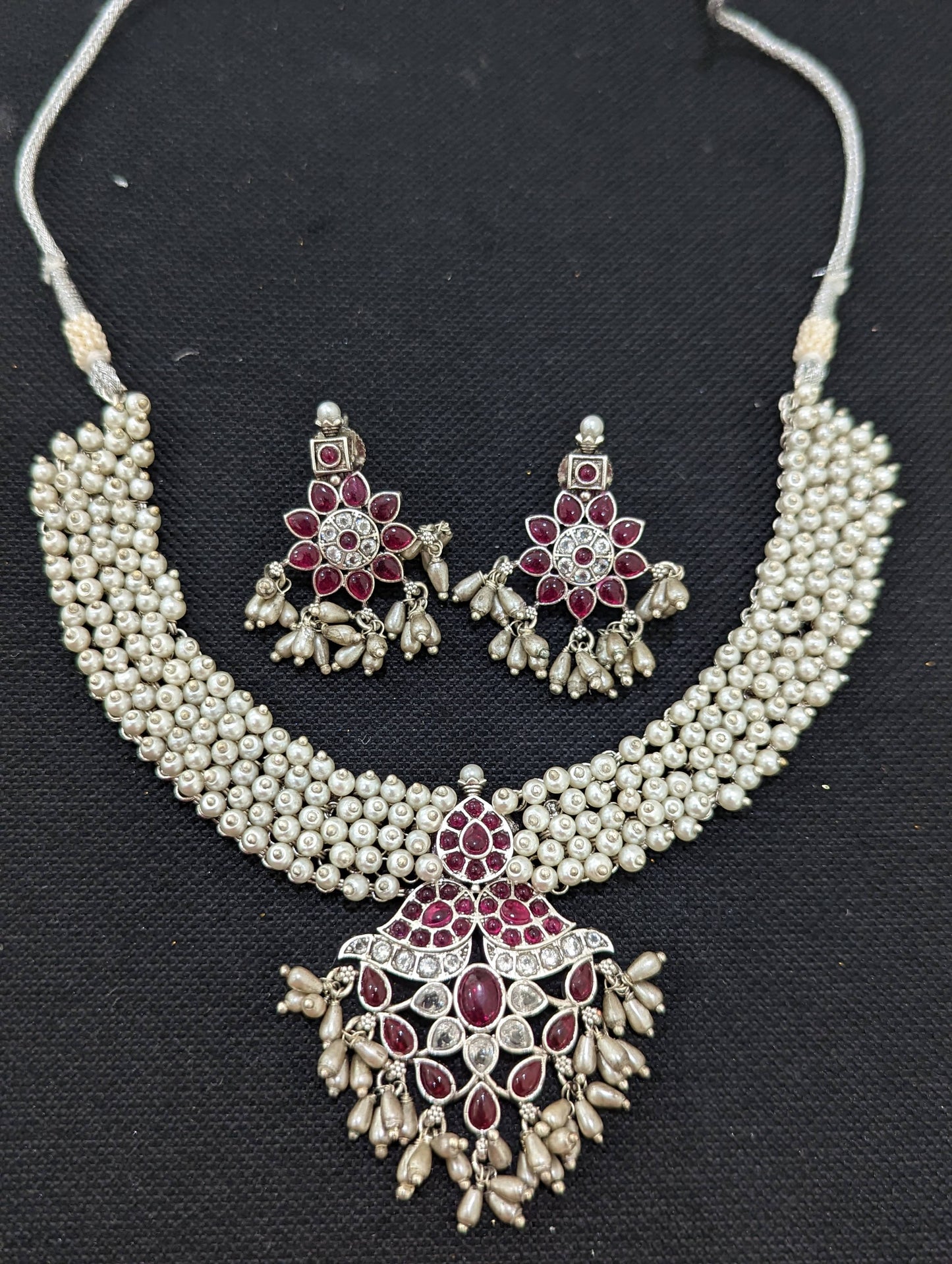 Rhodium Silver Pearl necklace and earrings set - design 2