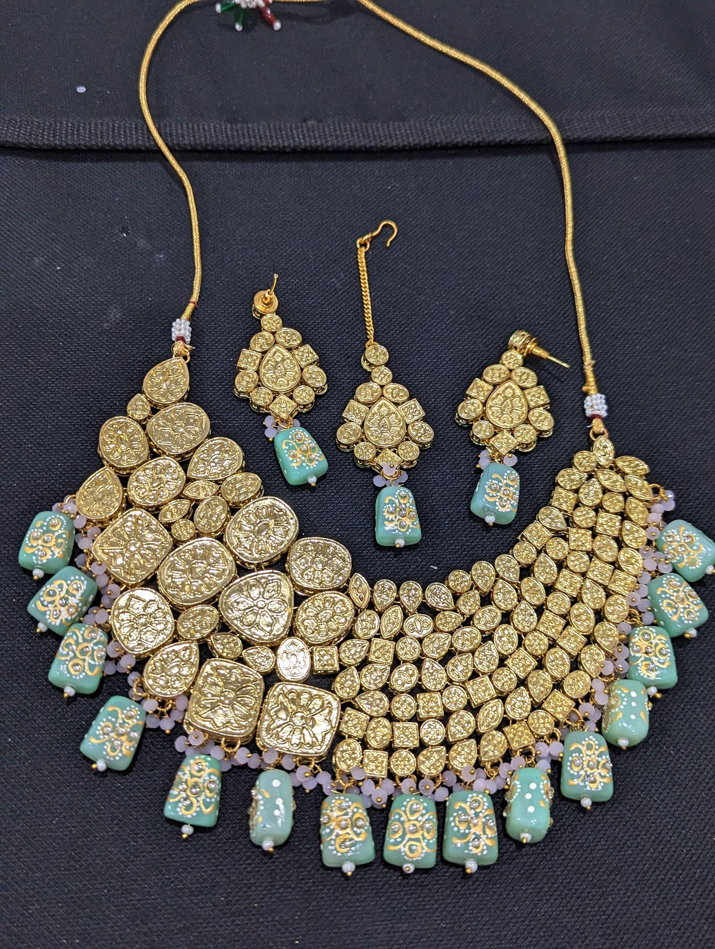 Grand Kundan Bridal Choker Set