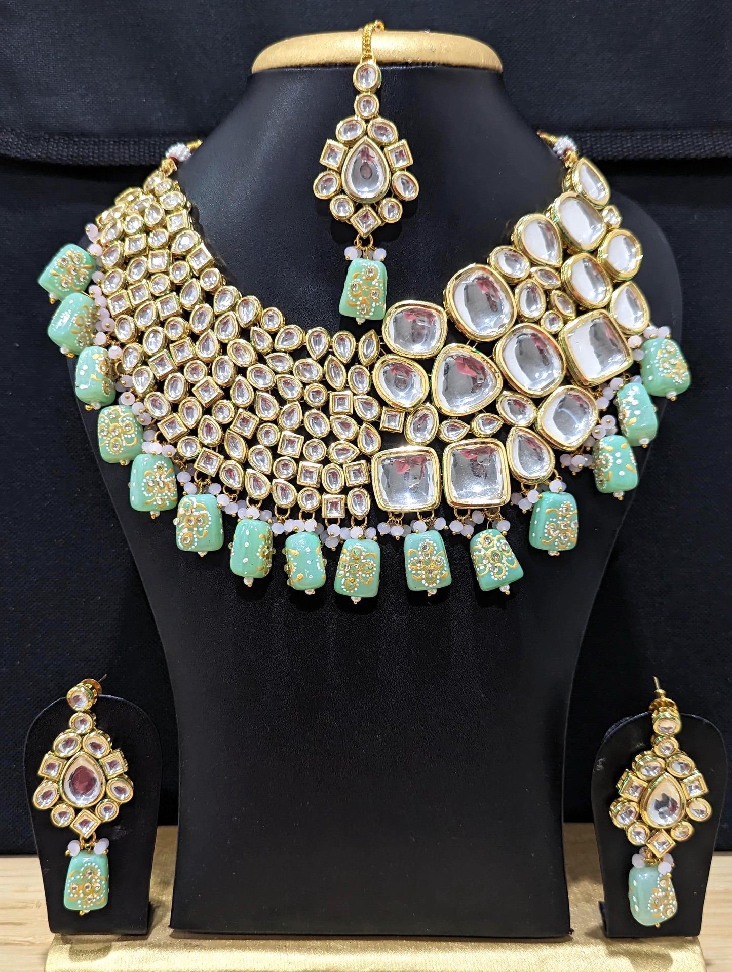 Grand Kundan Bridal Choker Set