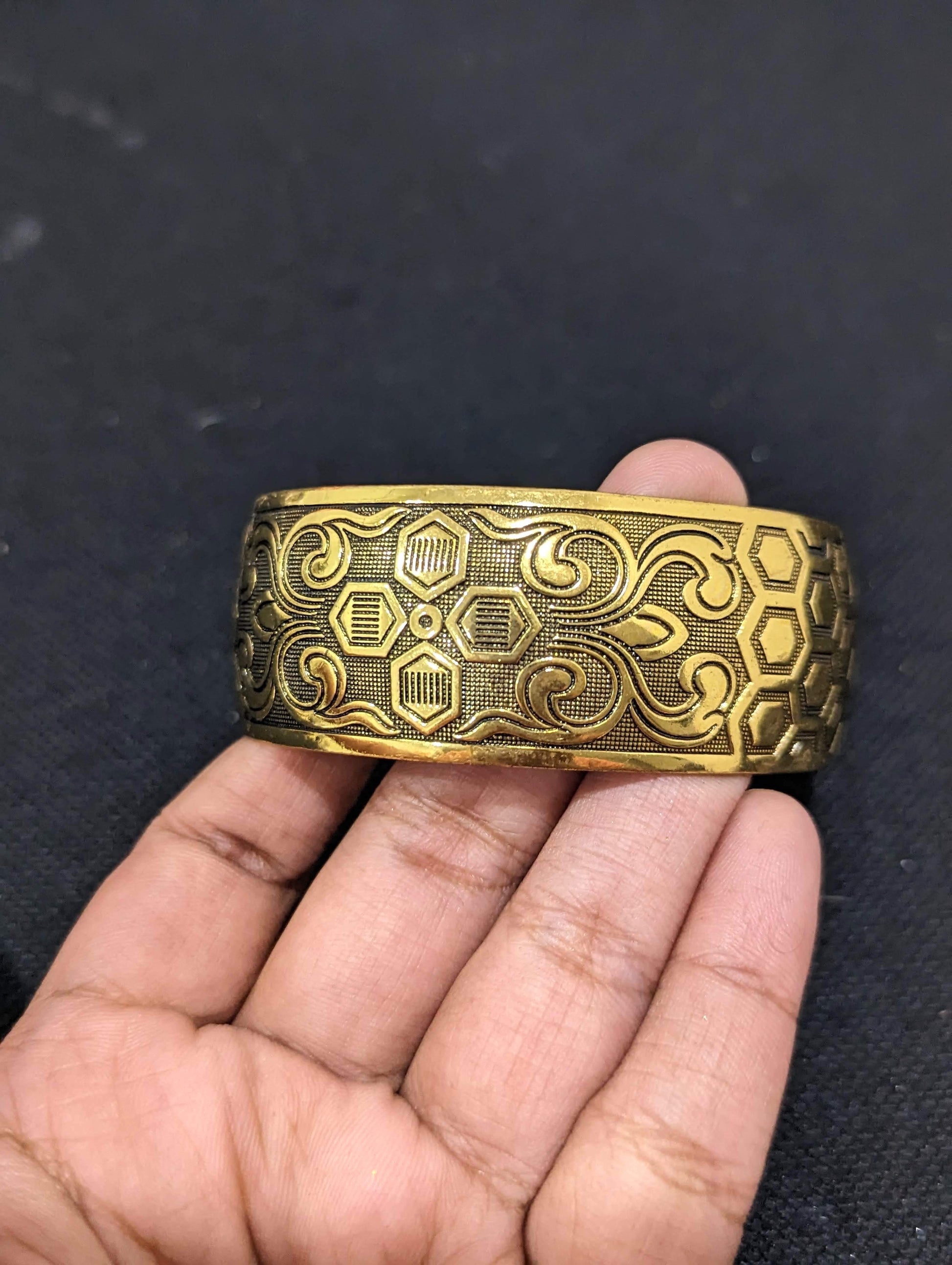 Antique gold oxidized broad kada - Design 1 - Simpliful