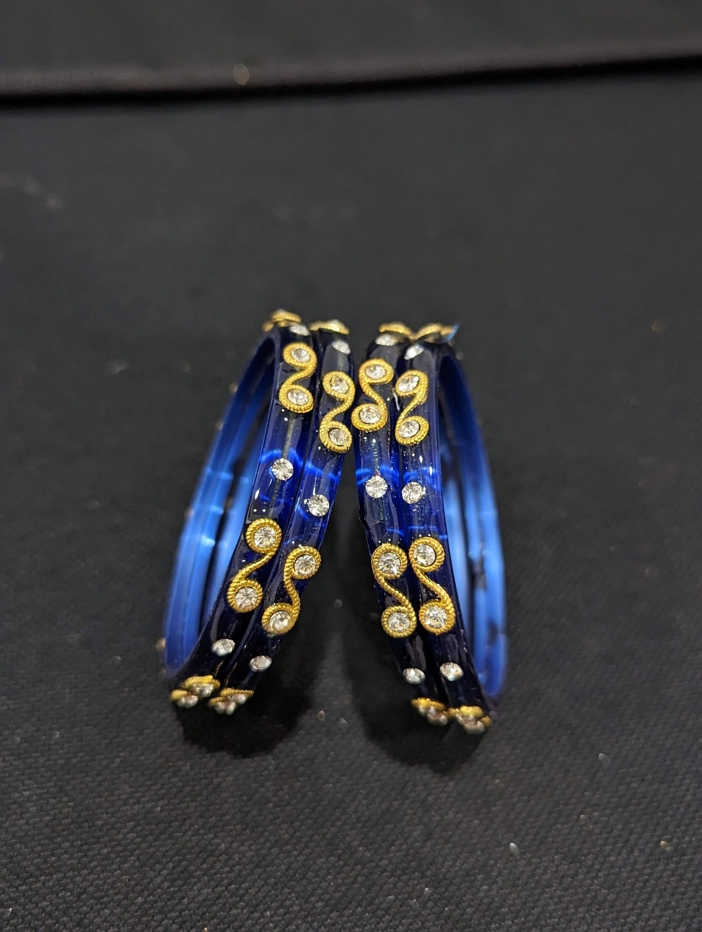 D1 - Designer Glass Bangles - Set of 4 bangles