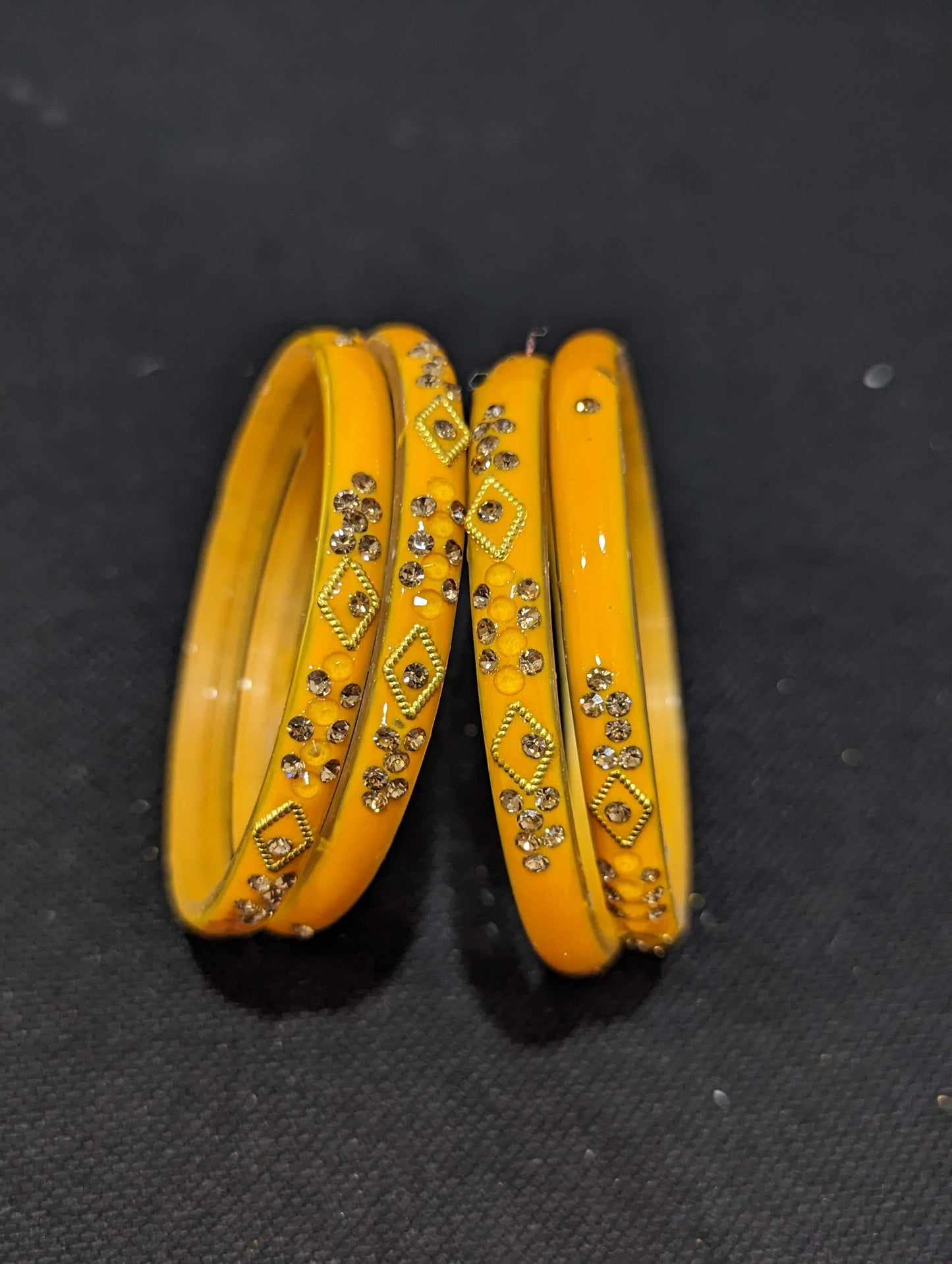 D2 - Designer Glass Bangles - Set of 4 bangles