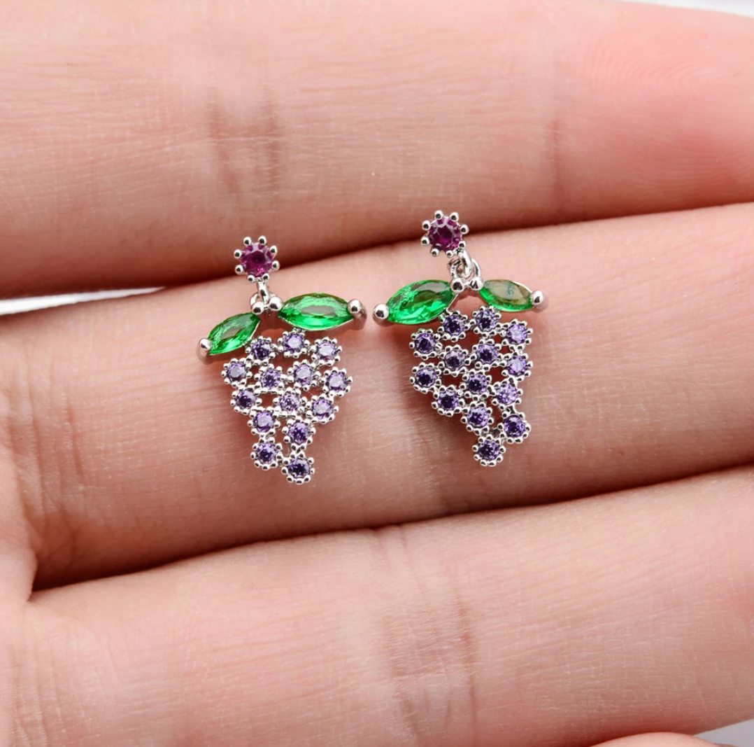 Small grape design platinum finish cz stone earring - Simpliful