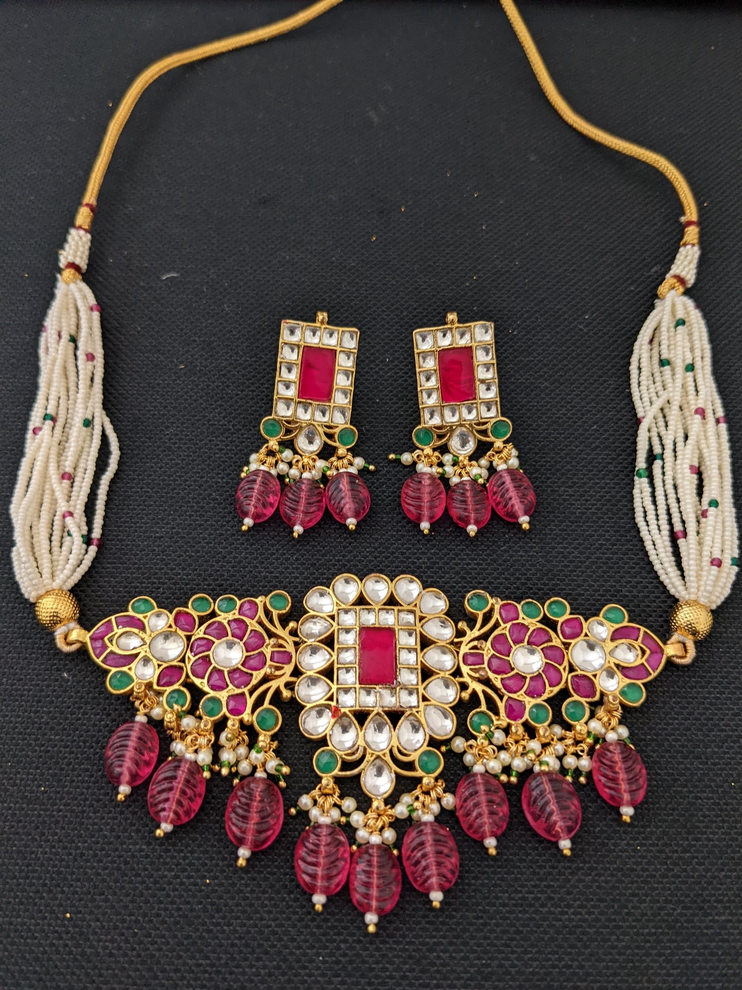 Jadau Kundan Choker Set - Design 1