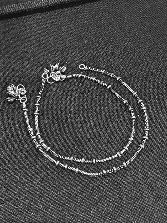 Simple spiral design Oxidized Silver Anklets