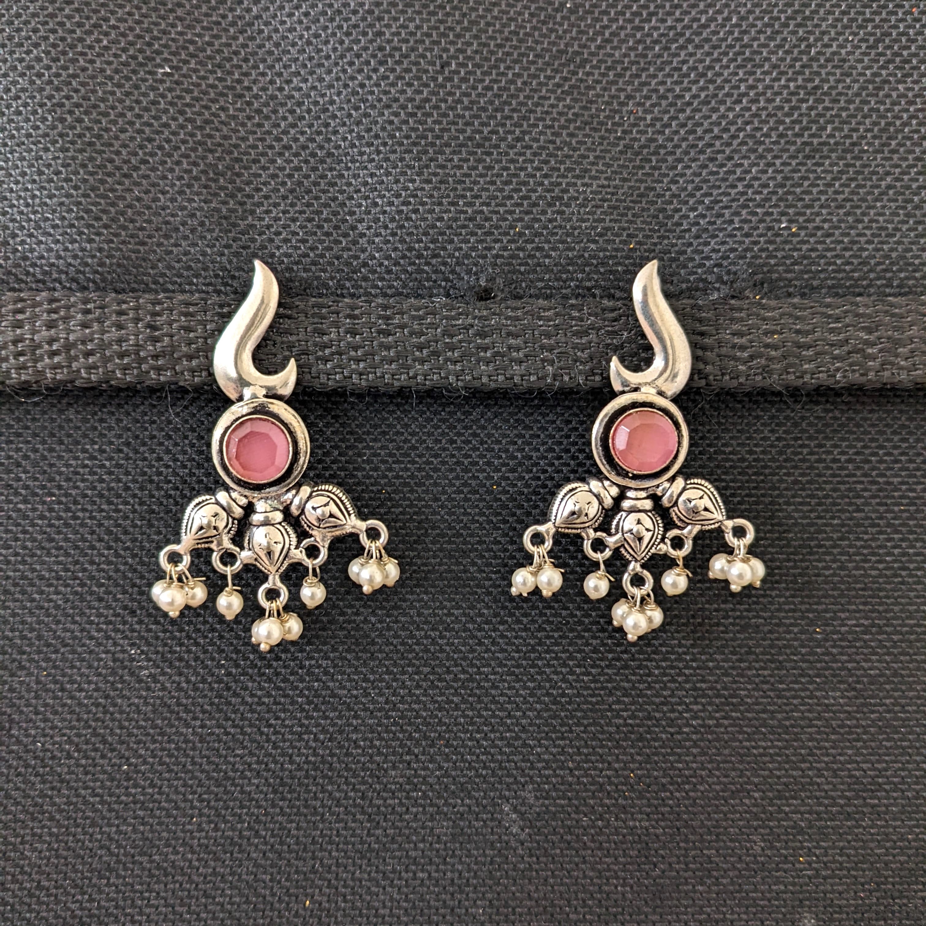 Silver pearl earring – Eta Jewels
