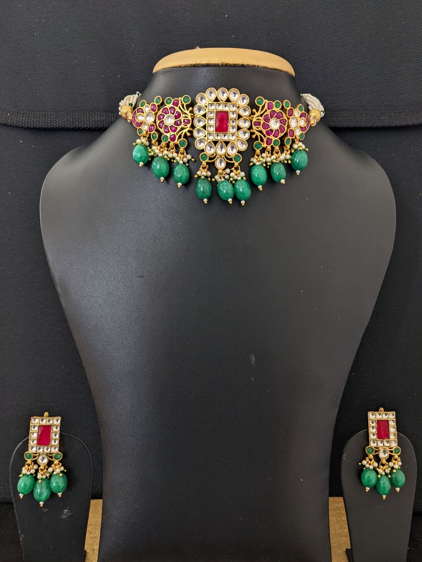 Jadau Kundan Choker Set - Design 1